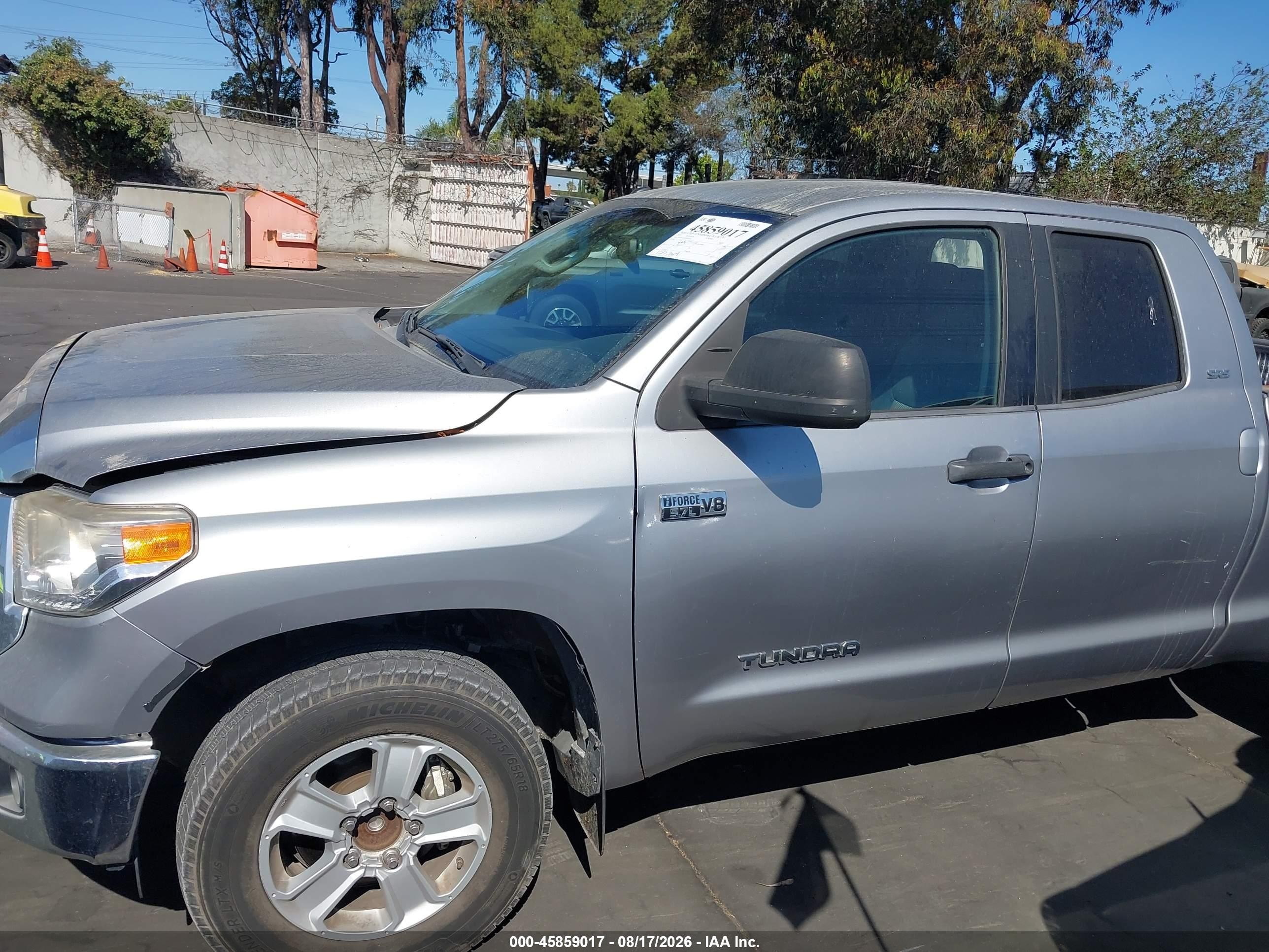 2015 Toyota Tundra Sr5 5.7l V8 Silver vin: 5TFRY5F1XFX185753