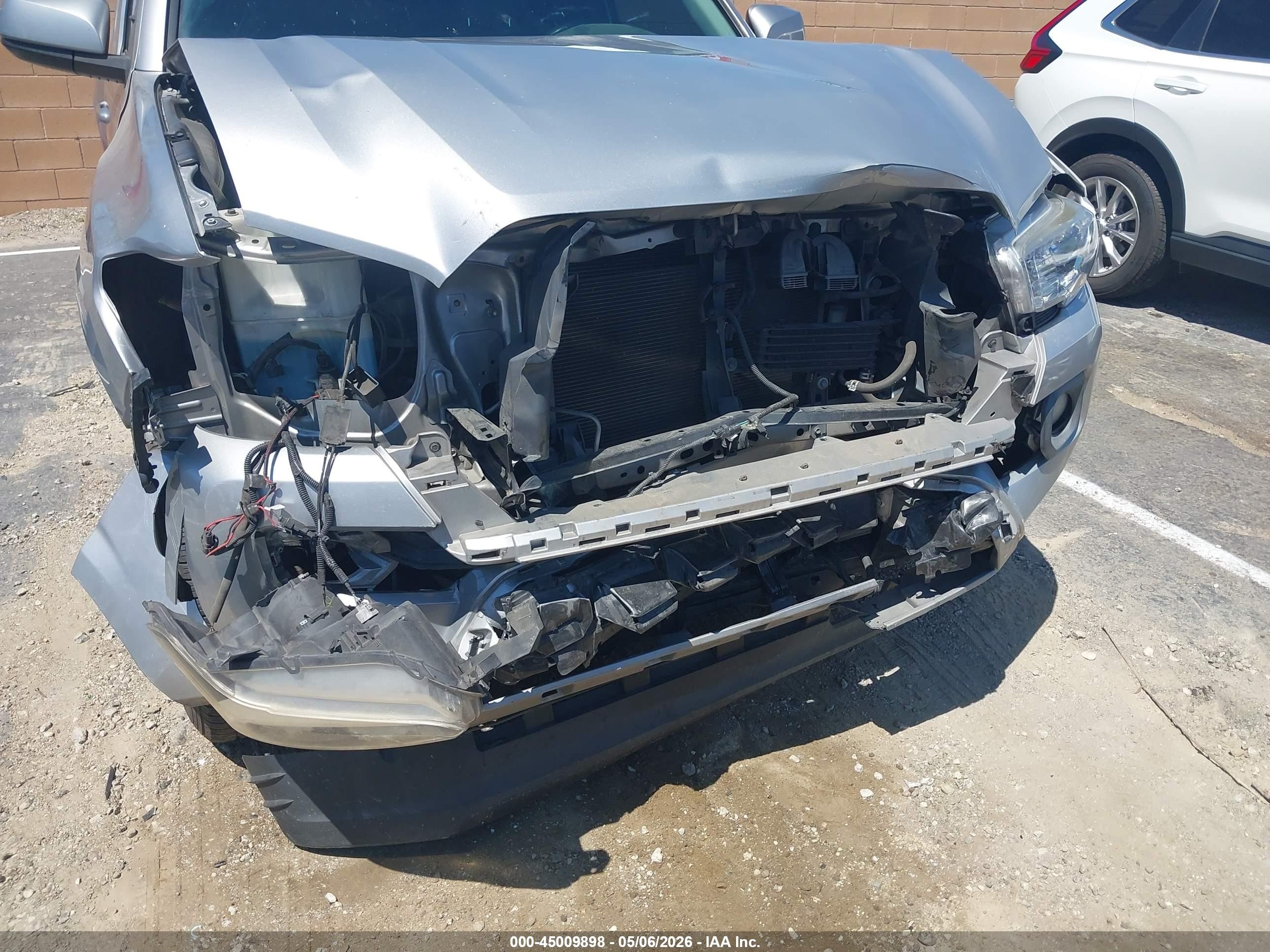 2016 Toyota Tacoma Sr5 V6 Серебряный vin: 5TFRZ5CNXGX006293