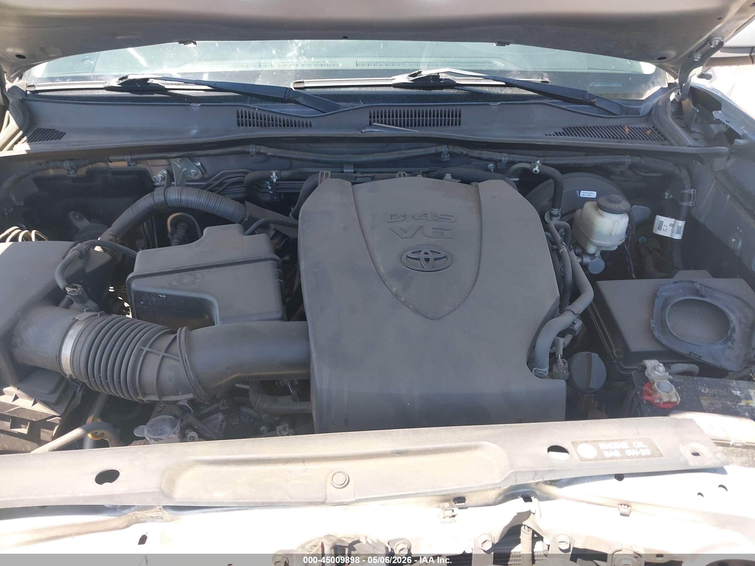 2016 Toyota Tacoma Sr5 V6 Серебряный vin: 5TFRZ5CNXGX006293