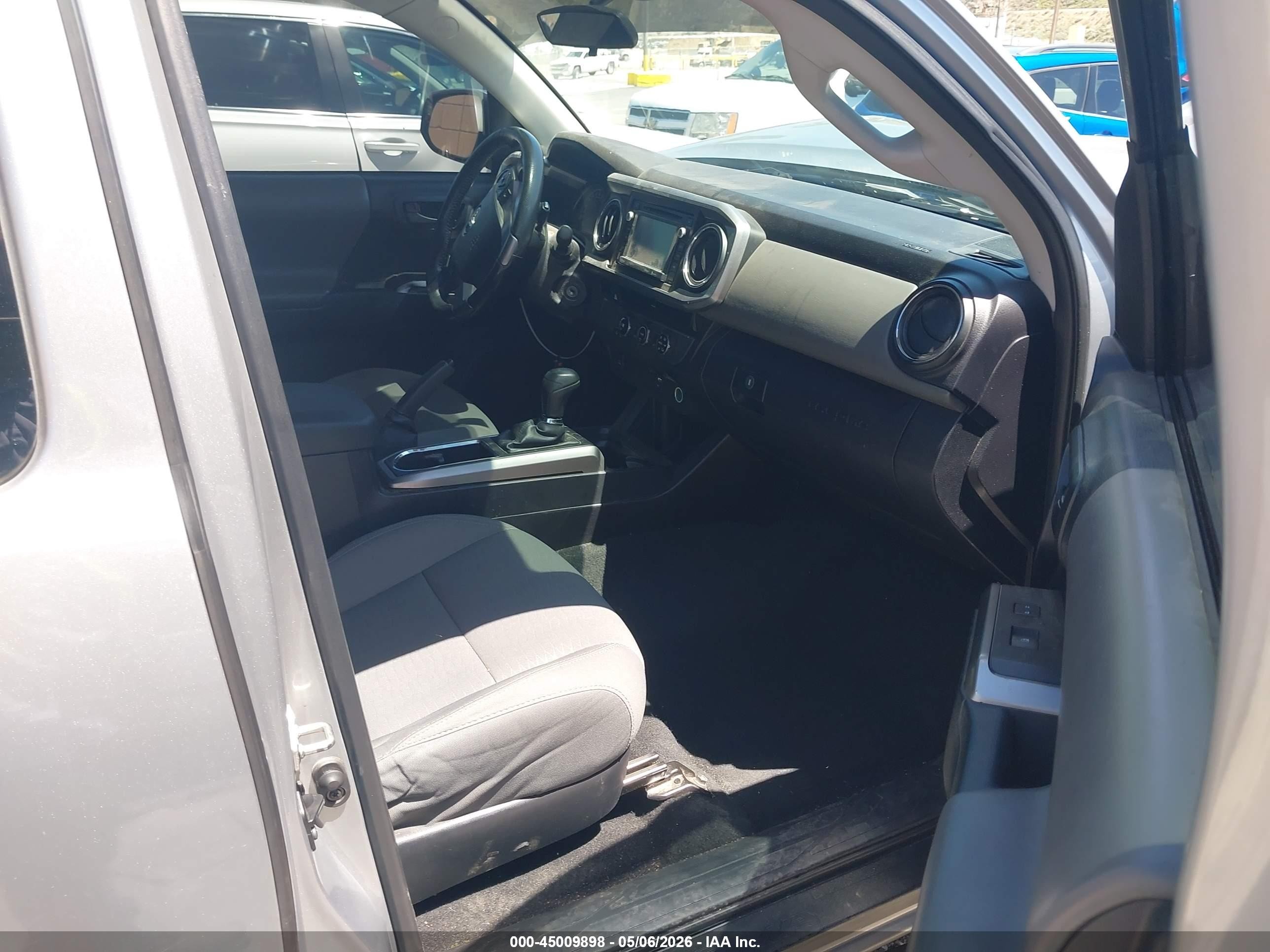 2016 Toyota Tacoma Sr5 V6 Серебряный vin: 5TFRZ5CNXGX006293