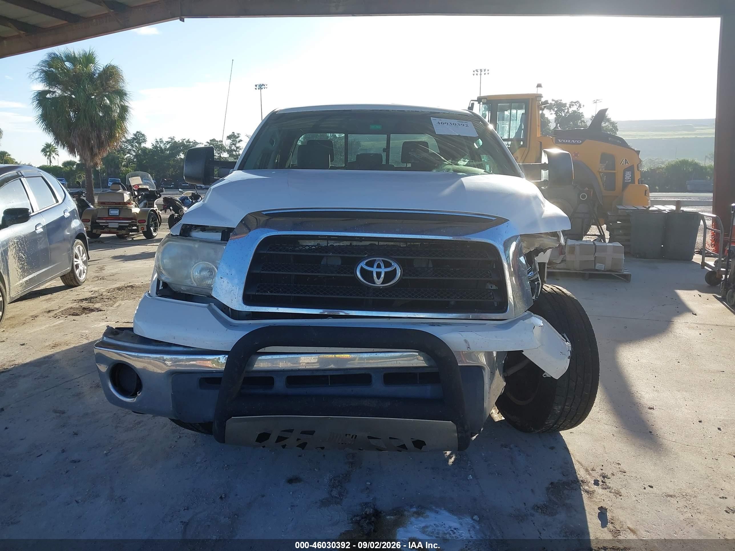 2007 Toyota Tundra Double Cab Sr5 White vin: 5TFSV54187X001912