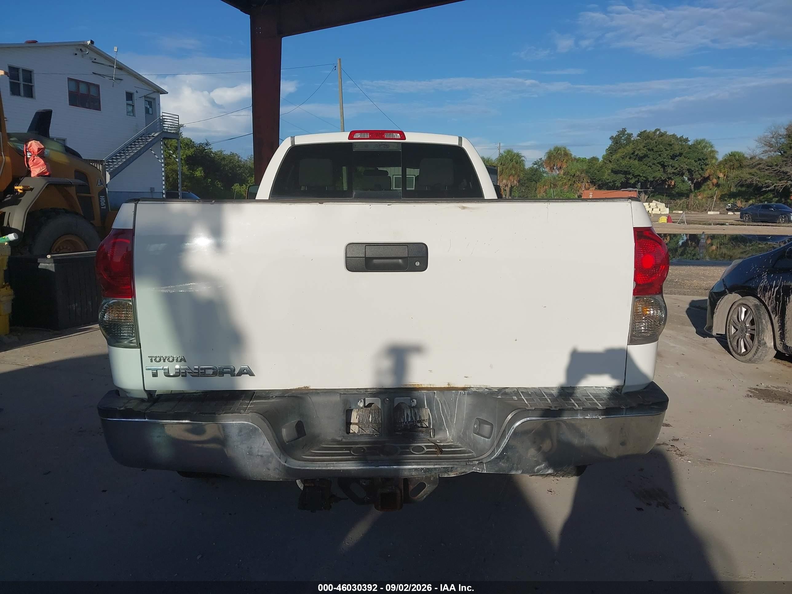 2007 Toyota Tundra Double Cab Sr5 White vin: 5TFSV54187X001912