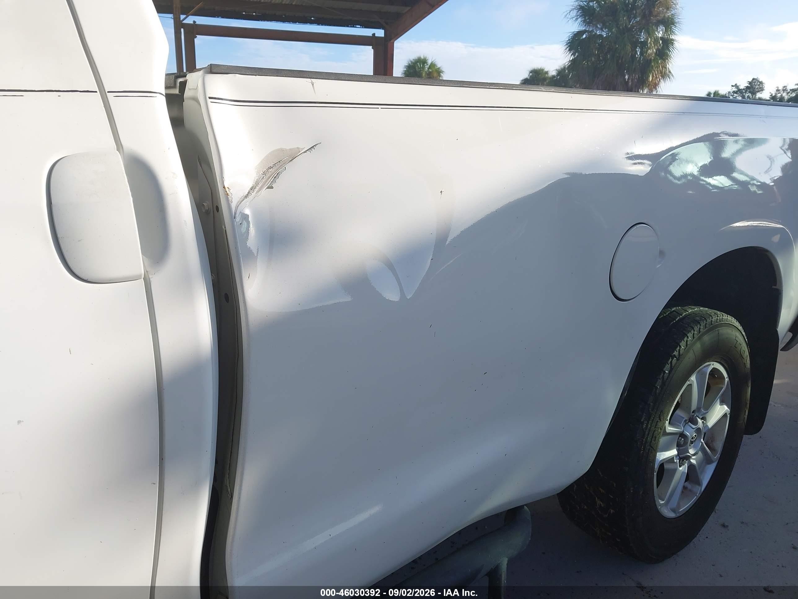 2007 Toyota Tundra Double Cab Sr5 White vin: 5TFSV54187X001912