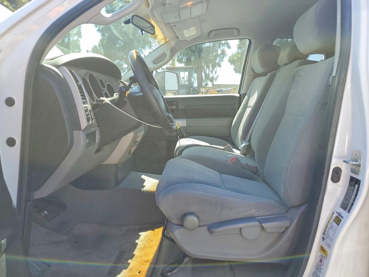 2007 Toyota Tundra Double Cab Sr5 White vin: 5TFSV54187X004065