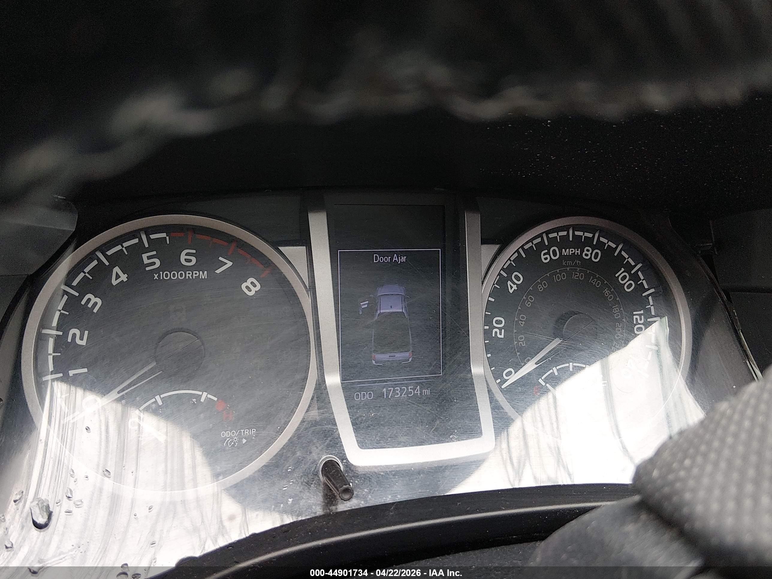2018 Toyota Tacoma Sr5 Silver vin: 5TFSX5EN2JX062997