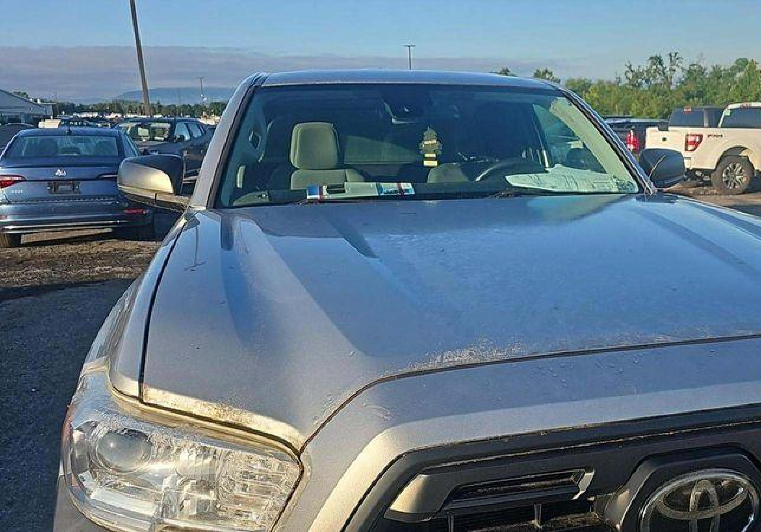 2018 Toyota Tacoma Sr vin: 5TFSX5EN6JX062677