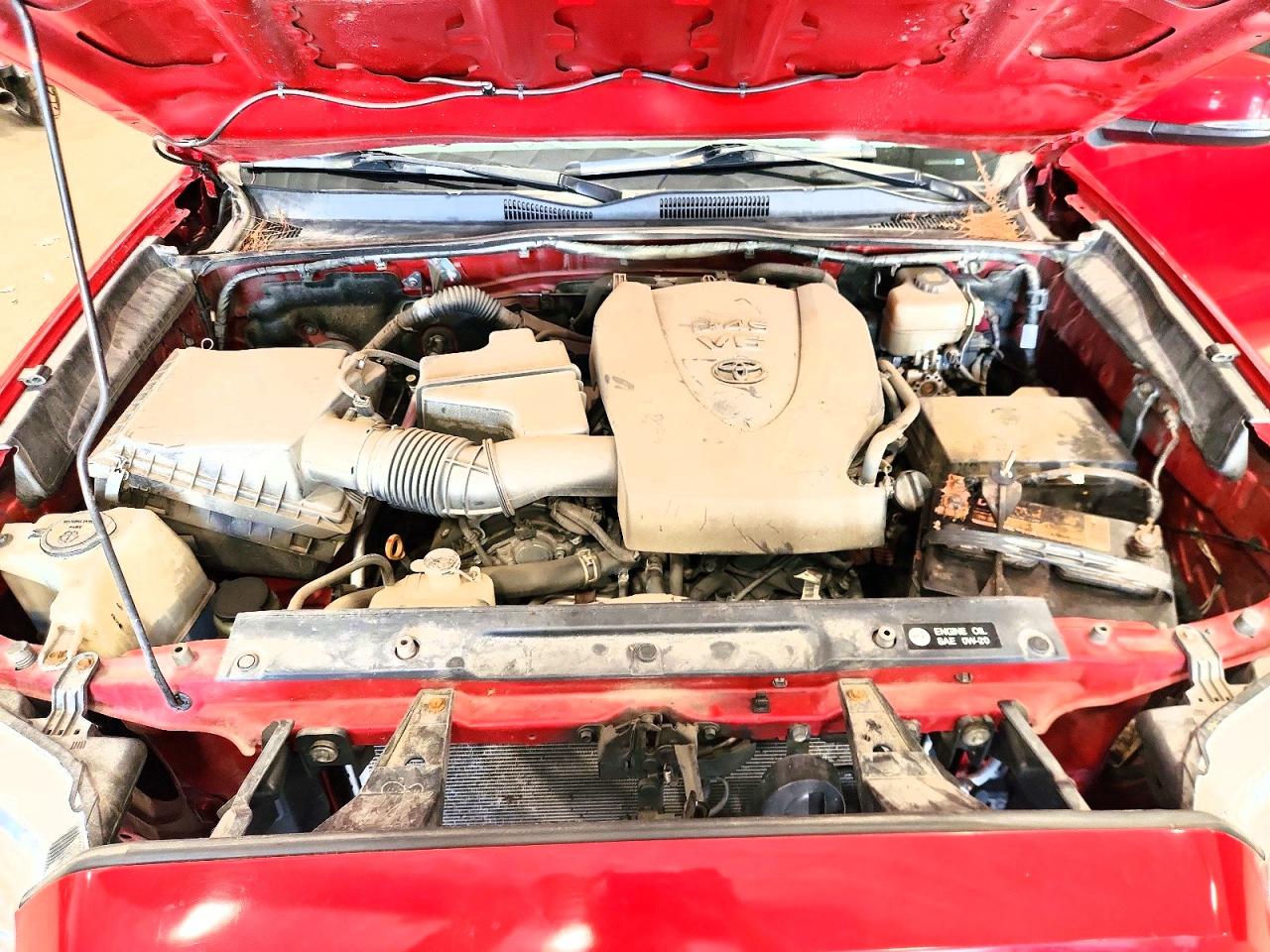 2018 Toyota Tacoma Trd Off-road Red vin: 5TFSZ5AN1JX133560