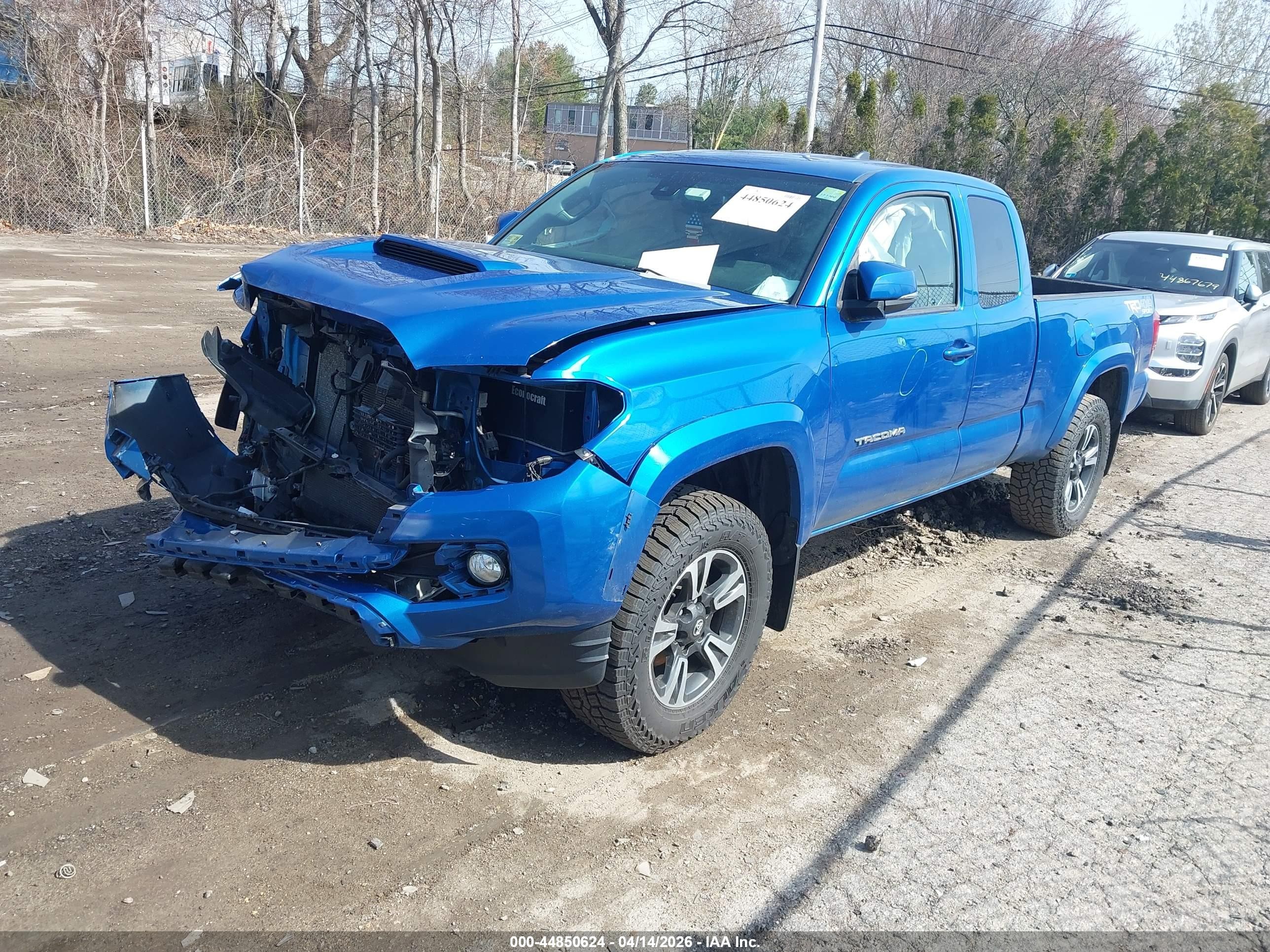 2018 Toyota Tacoma Trd Sport Синий vin: 5TFSZ5AN4JX152832