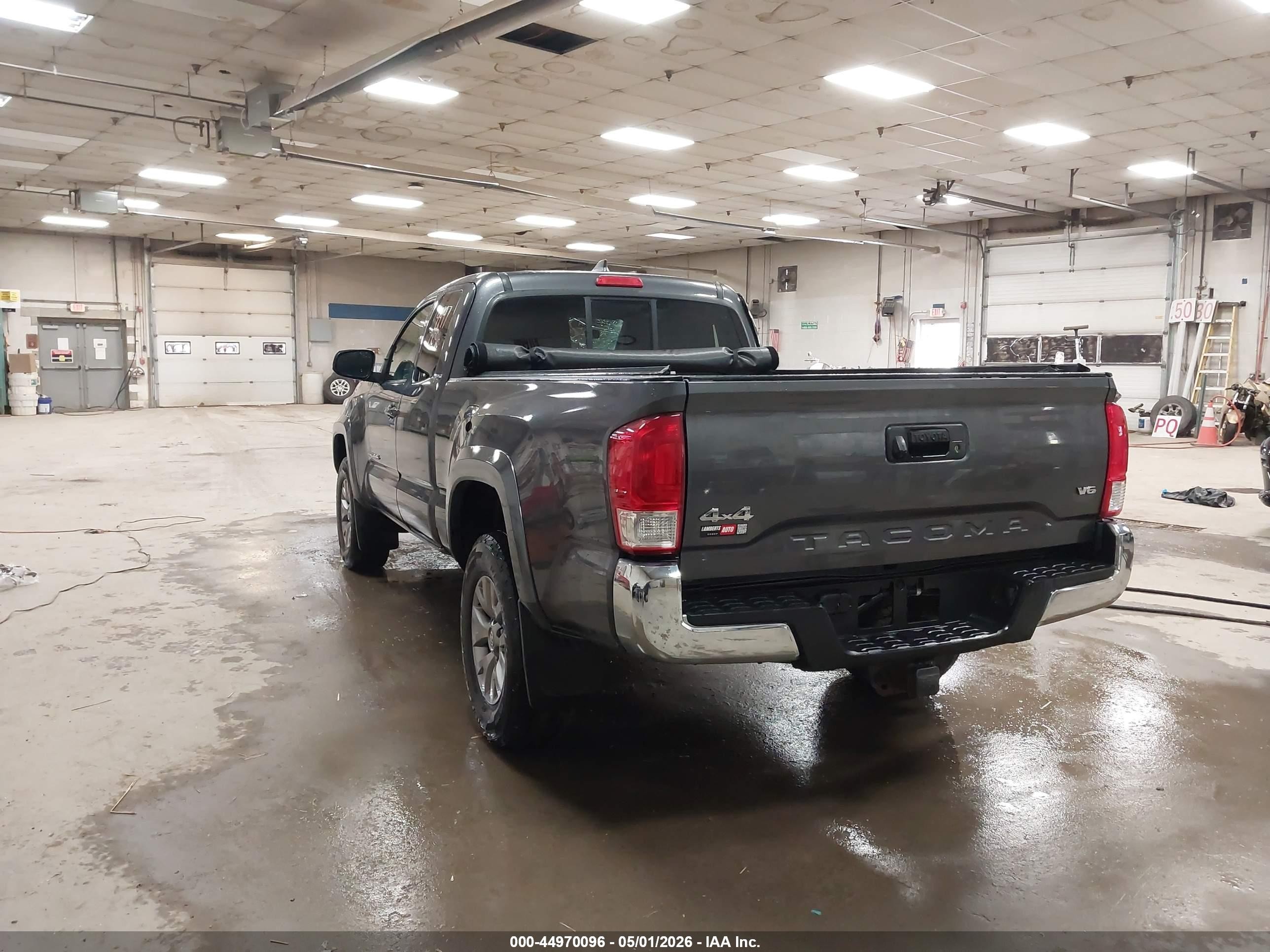 2016 Toyota Tacoma Sr5 V6 Gray vin: 5TFSZ5AN7GX019118