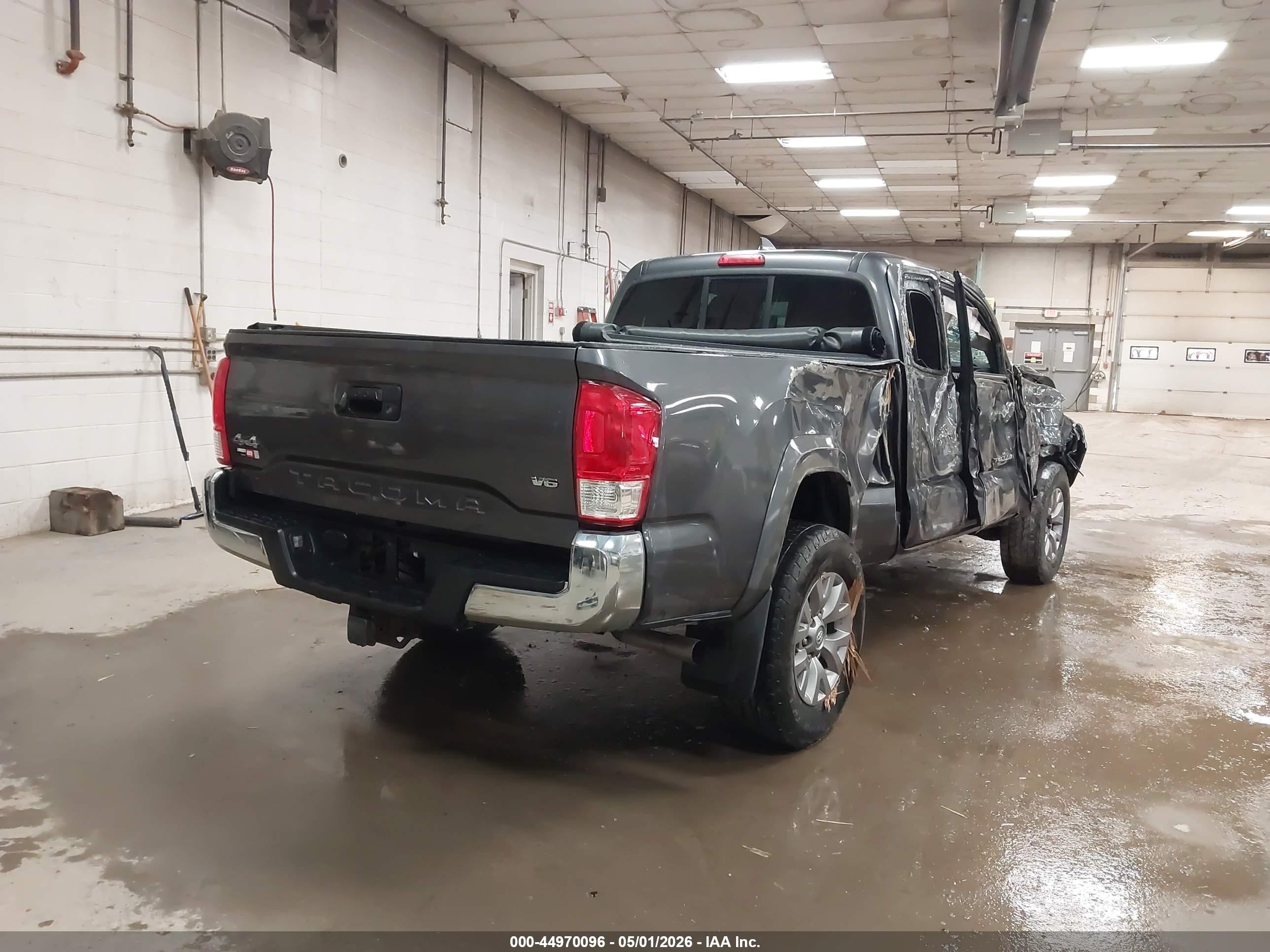 2016 Toyota Tacoma Sr5 V6 Gray vin: 5TFSZ5AN7GX019118
