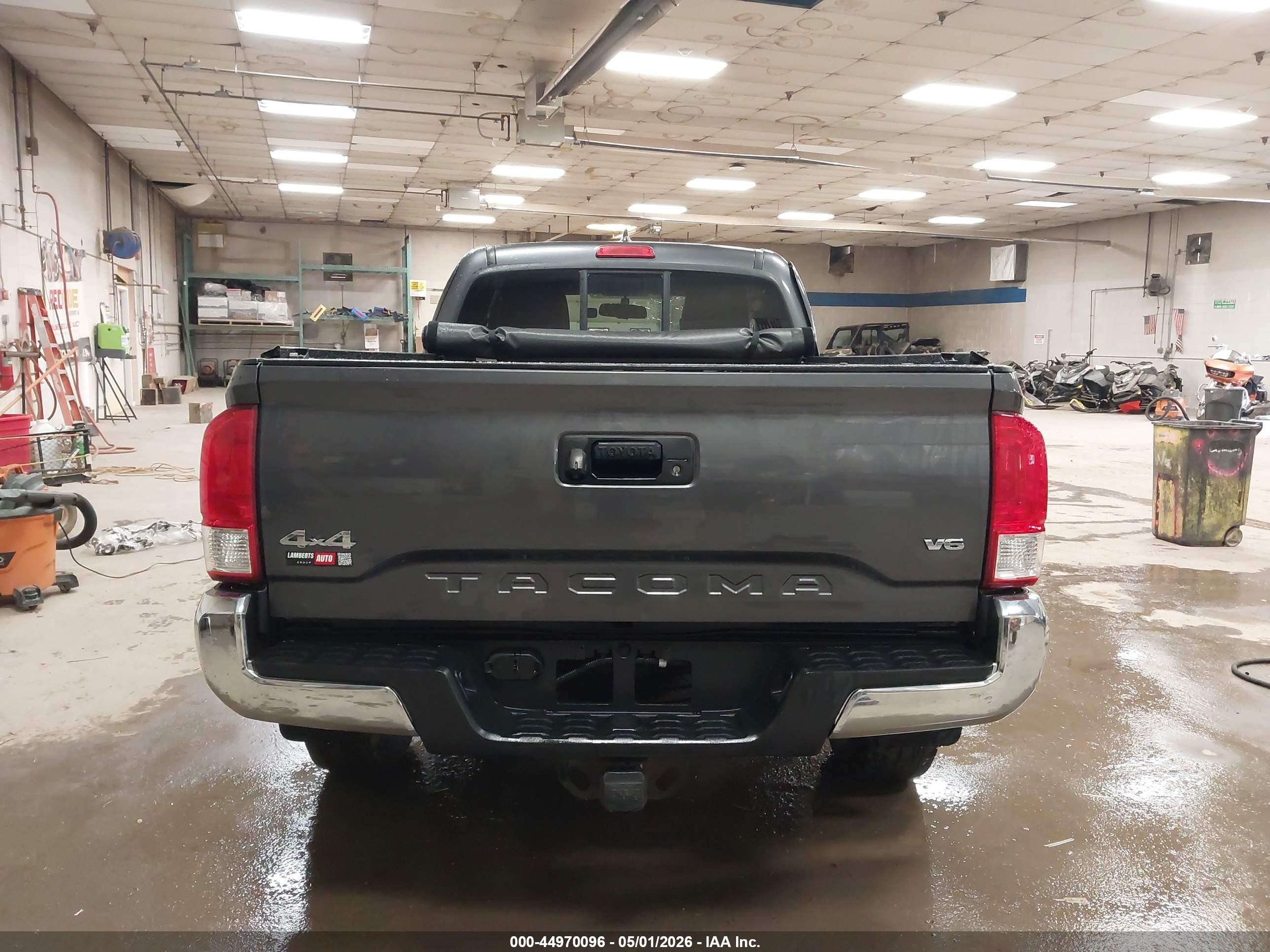 2016 Toyota Tacoma Sr5 V6 Gray vin: 5TFSZ5AN7GX019118