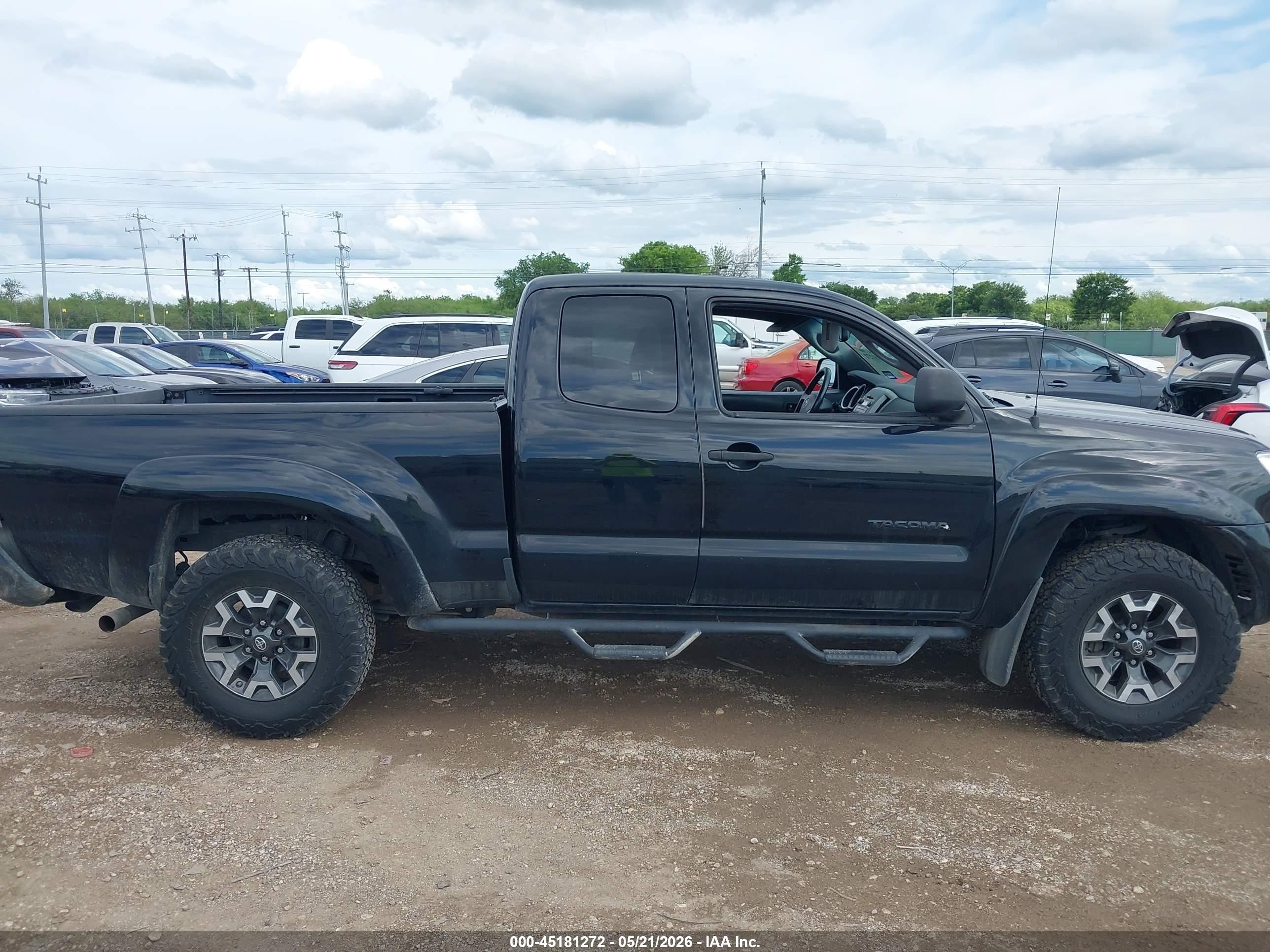 2011 Toyota Tacoma Prerunner V6 Black vin: 5TFTU4GN0BX004263