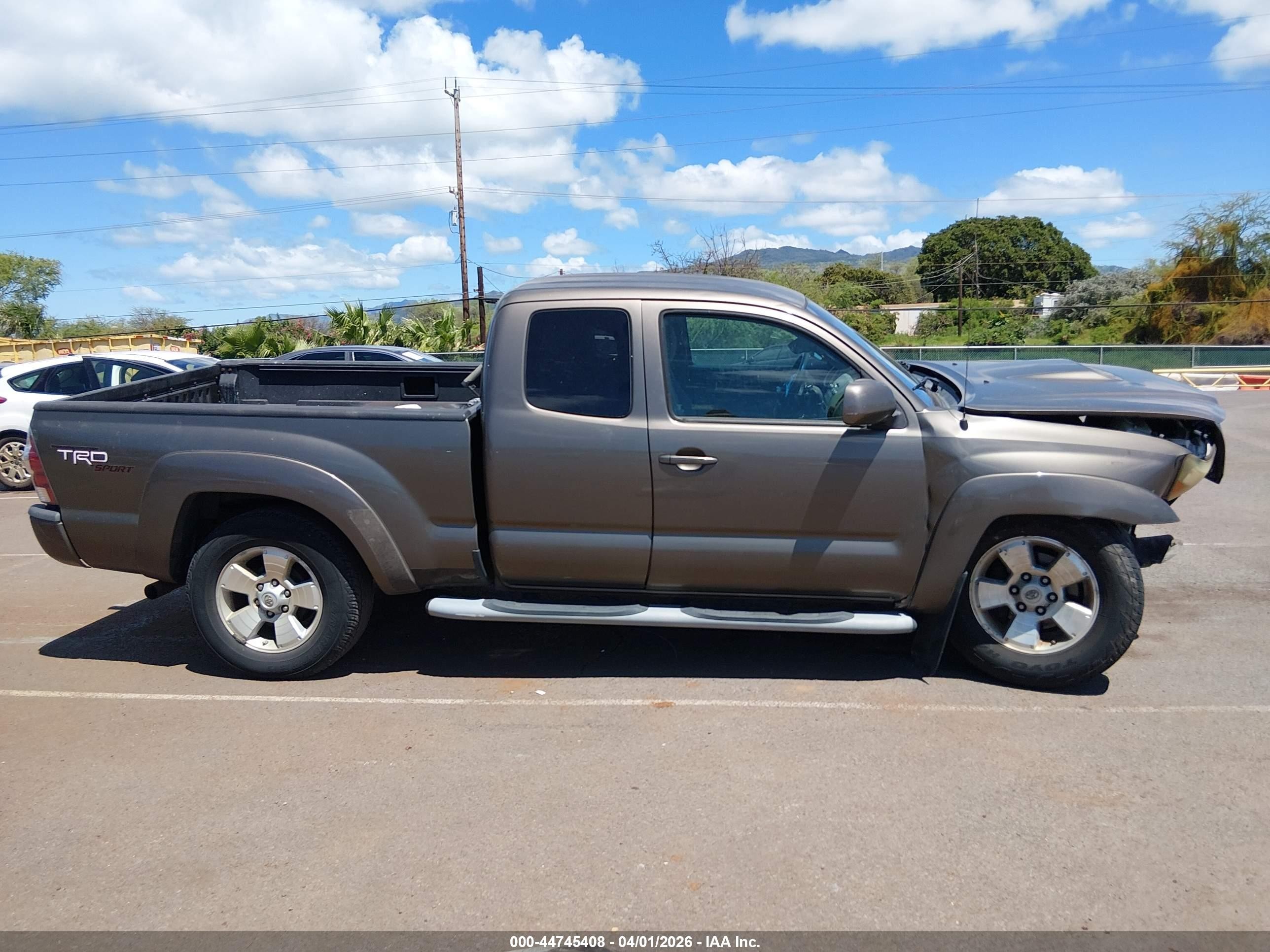 2011 Toyota Tacoma Prerunner V6 Коричневый vin: 5TFTU4GN0BX006160