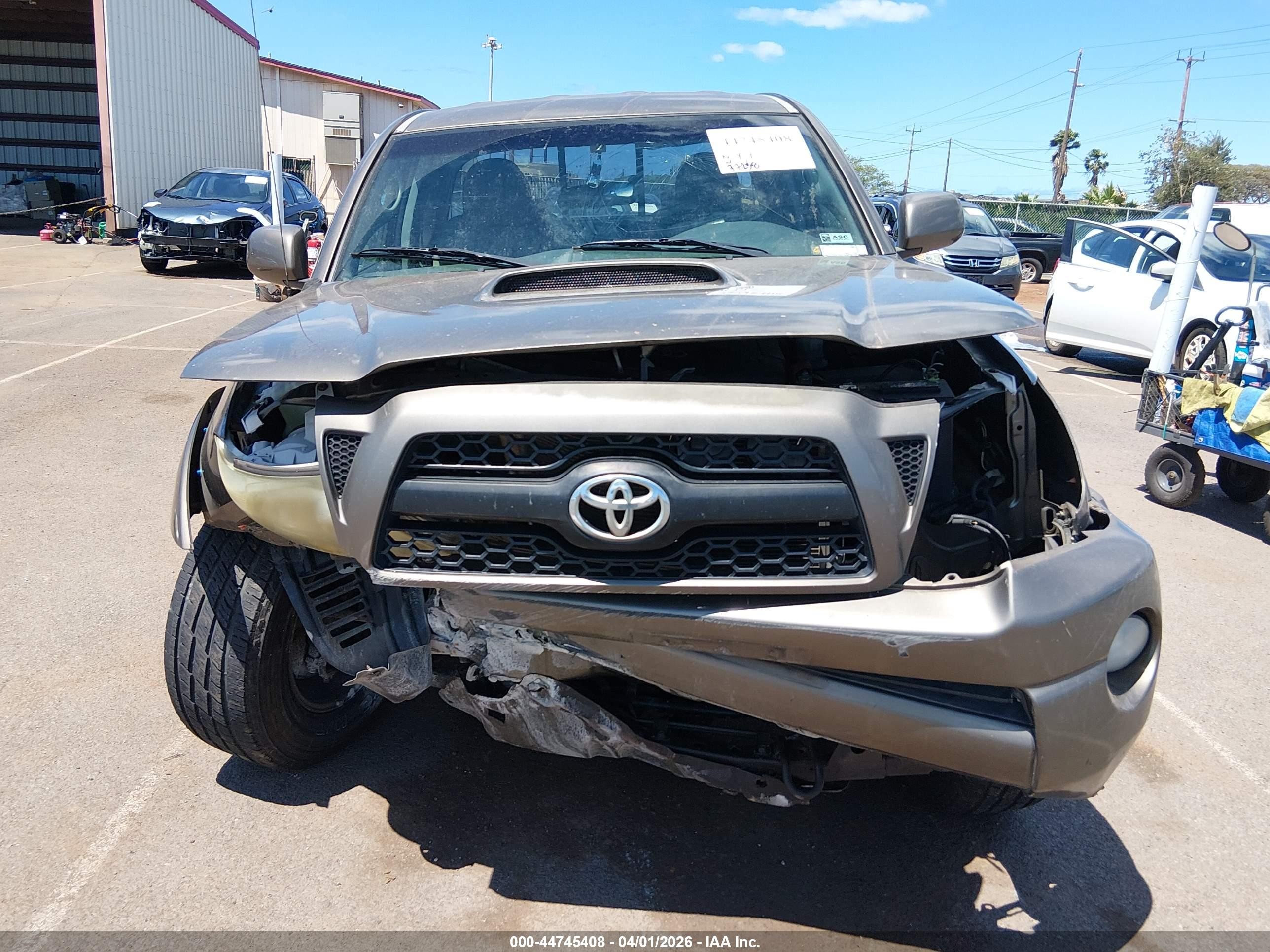 2011 Toyota Tacoma Prerunner V6 Коричневый vin: 5TFTU4GN0BX006160