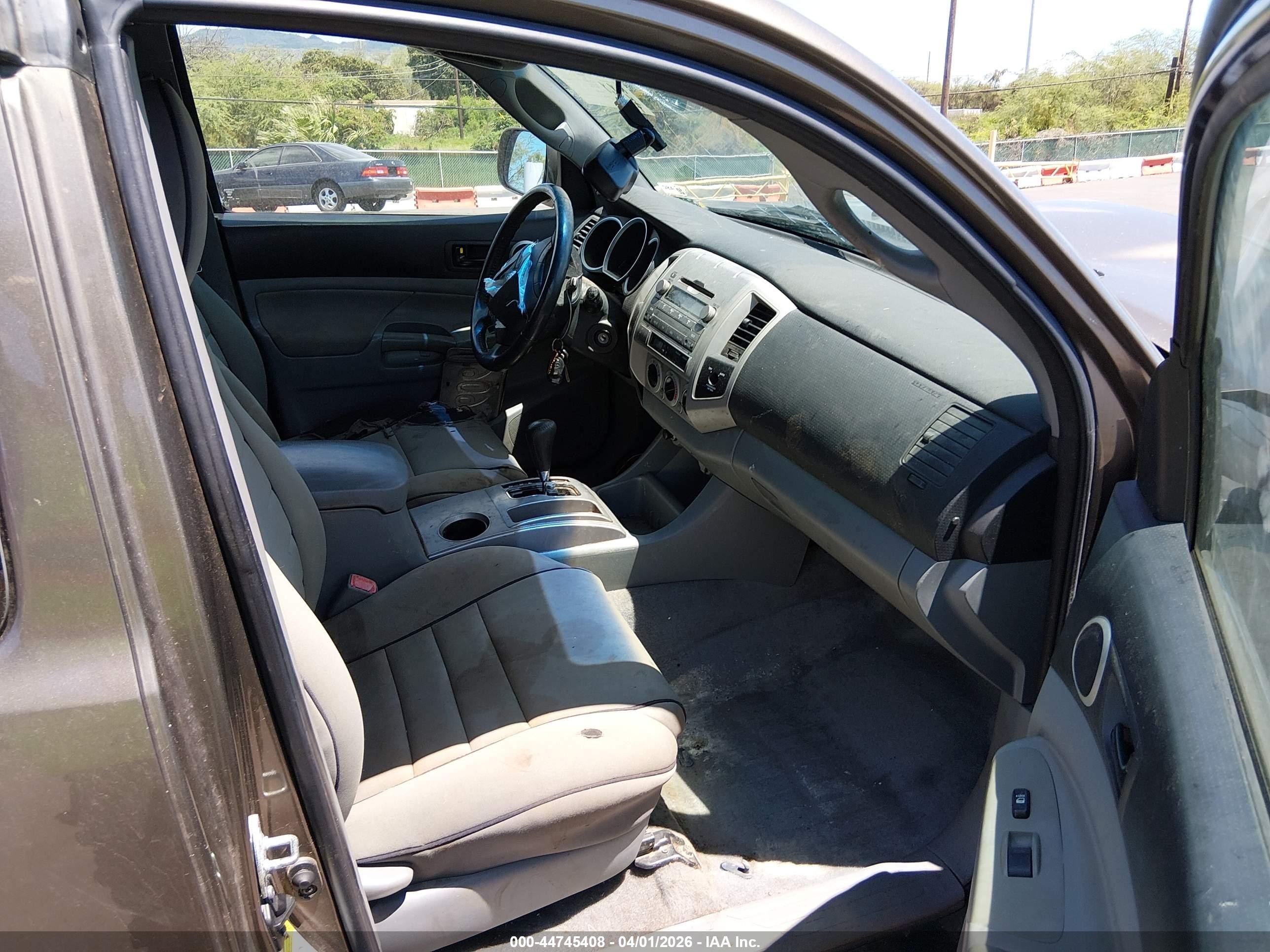 2011 Toyota Tacoma Prerunner V6 Коричневый vin: 5TFTU4GN0BX006160