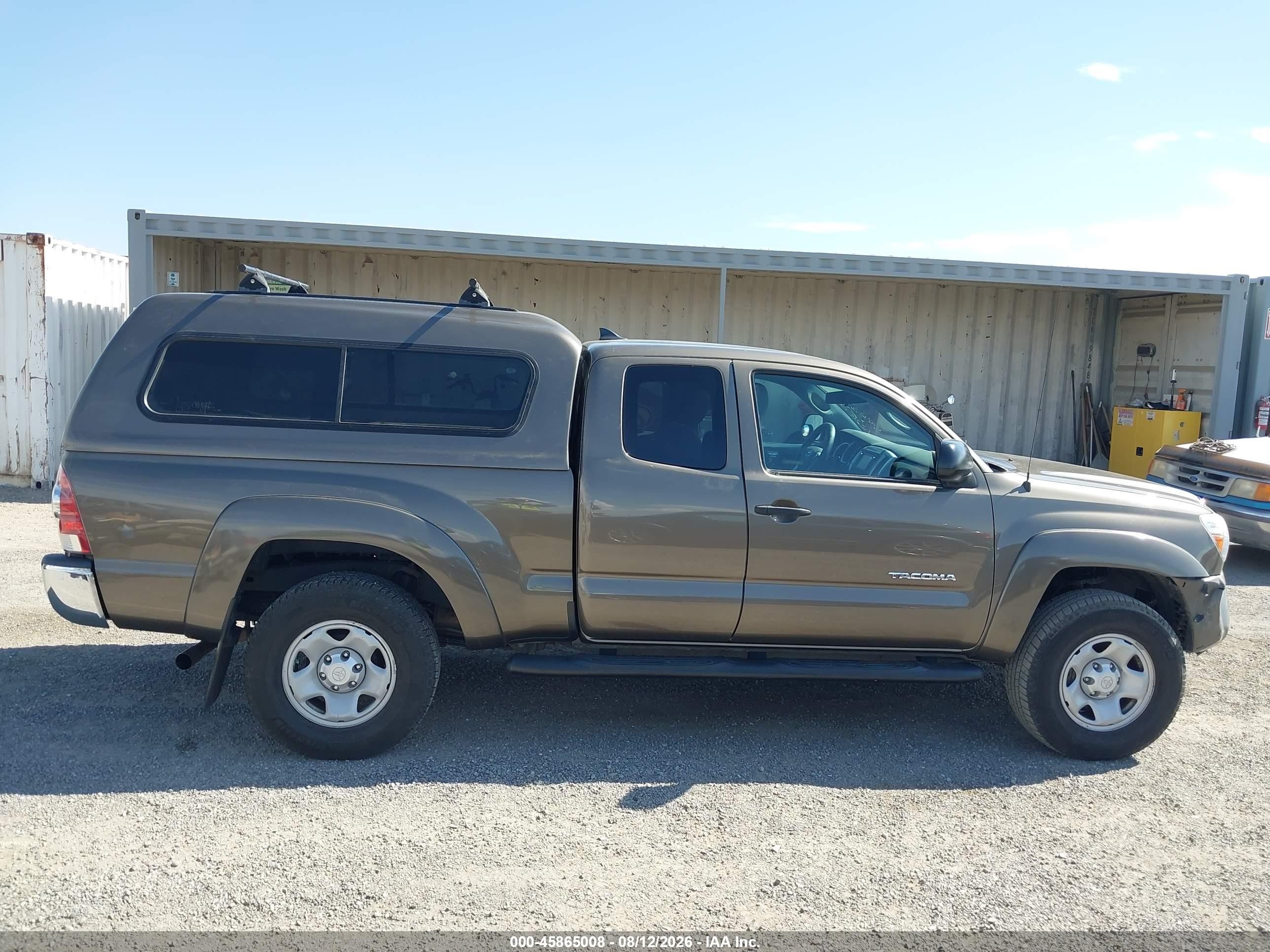 2015 Toyota Tacoma Prerunner V6 Dark Brown vin: 5TFTU4GN0FX072178