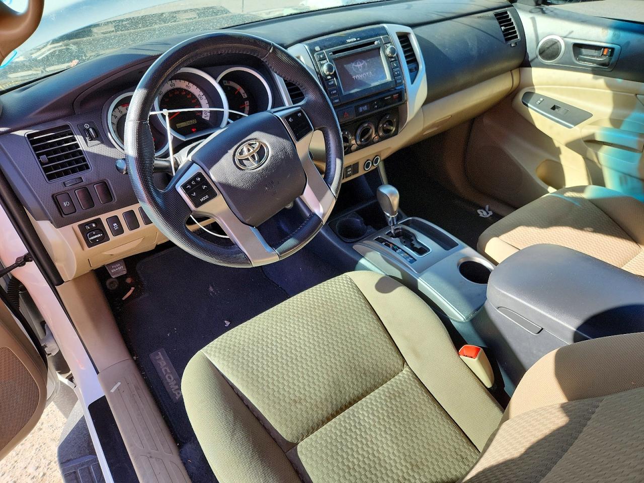 2013 Toyota Tacoma Prerunner V6 White vin: 5TFTU4GN3DX040323