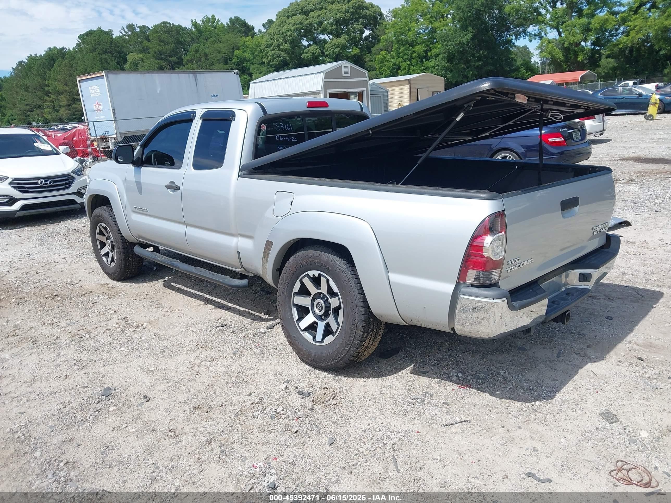 2013 Toyota Tacoma Prerunner V6 Silver vin: 5TFTU4GN4DX031758