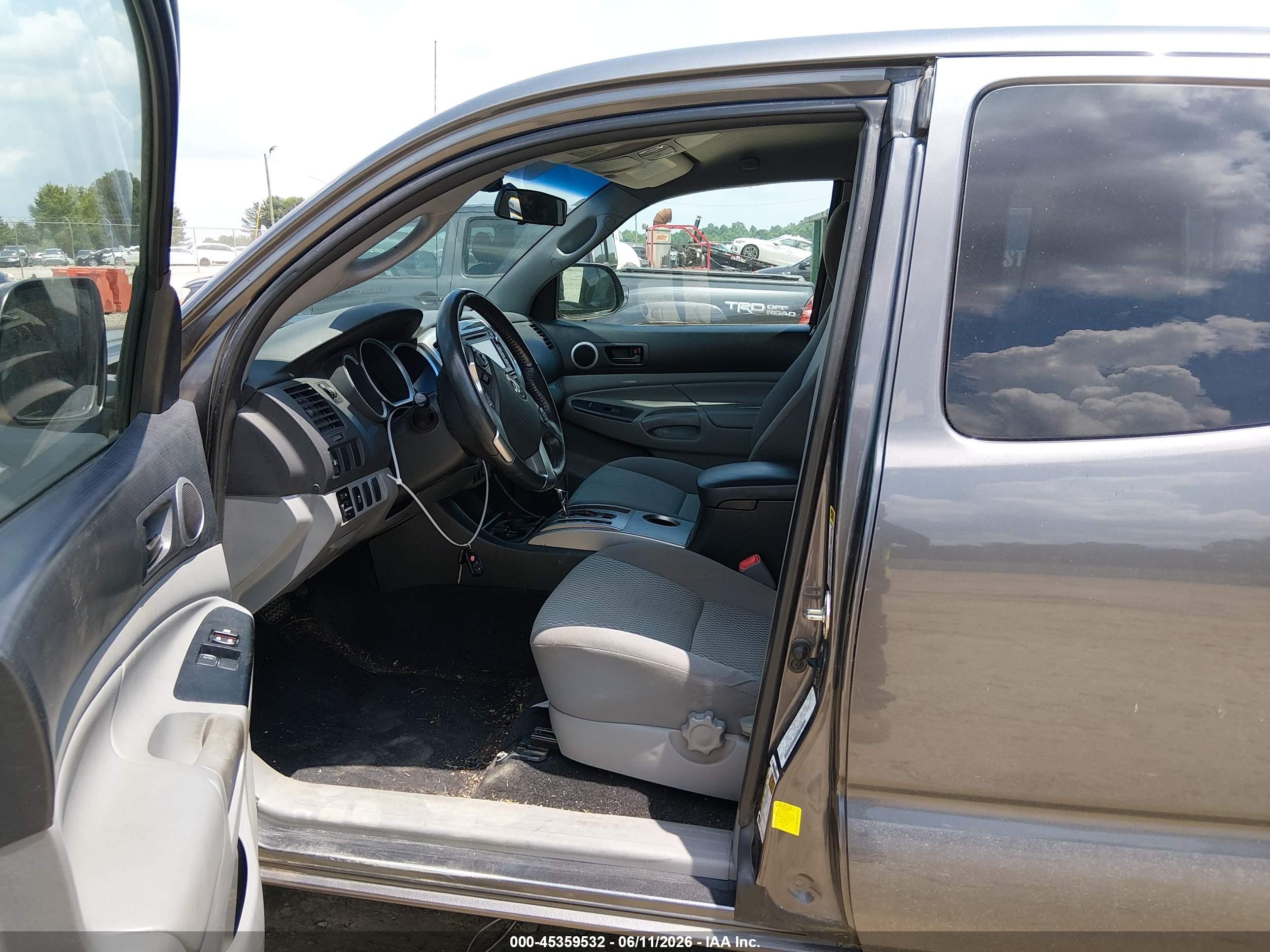 2014 Toyota Tacoma Prerunner V6 Gray vin: 5TFTU4GN5EX057061