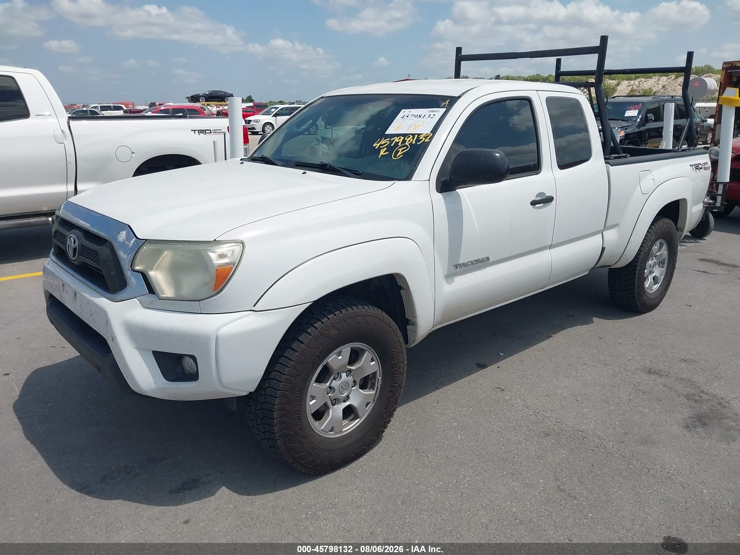 2015 Toyota Tacoma Prerunner V6 White vin: 5TFTU4GN5FX075271