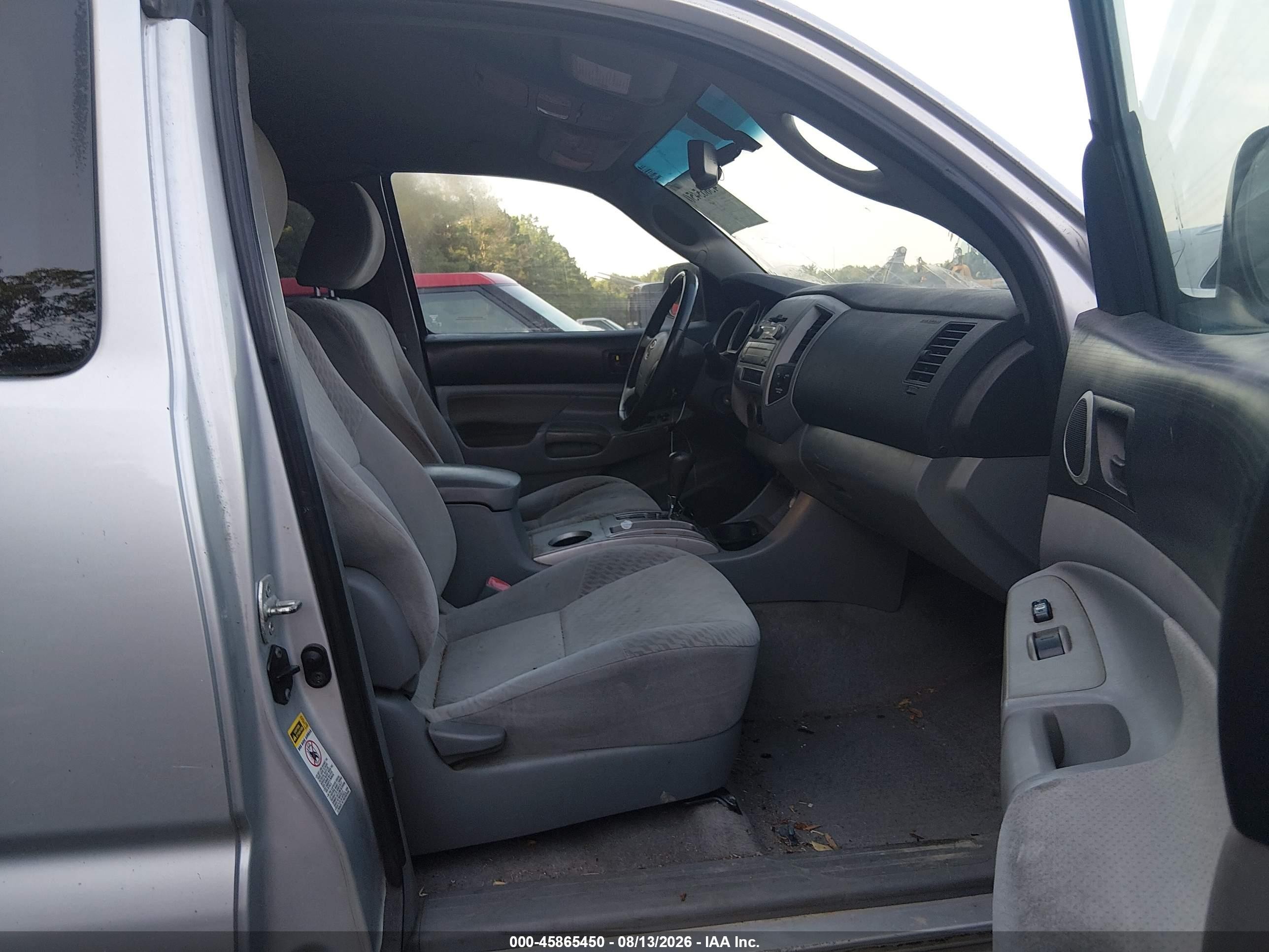2011 Toyota Tacoma Prerunner V6 Silver vin: 5TFTU4GN7BX009671