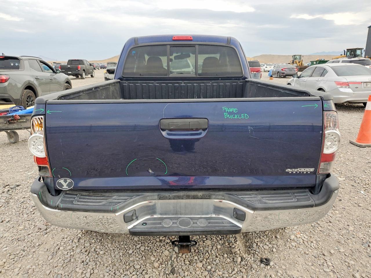 2013 Toyota Tacoma Prerunner Access Cab Blue vin: 5TFTU4GN7DX031494