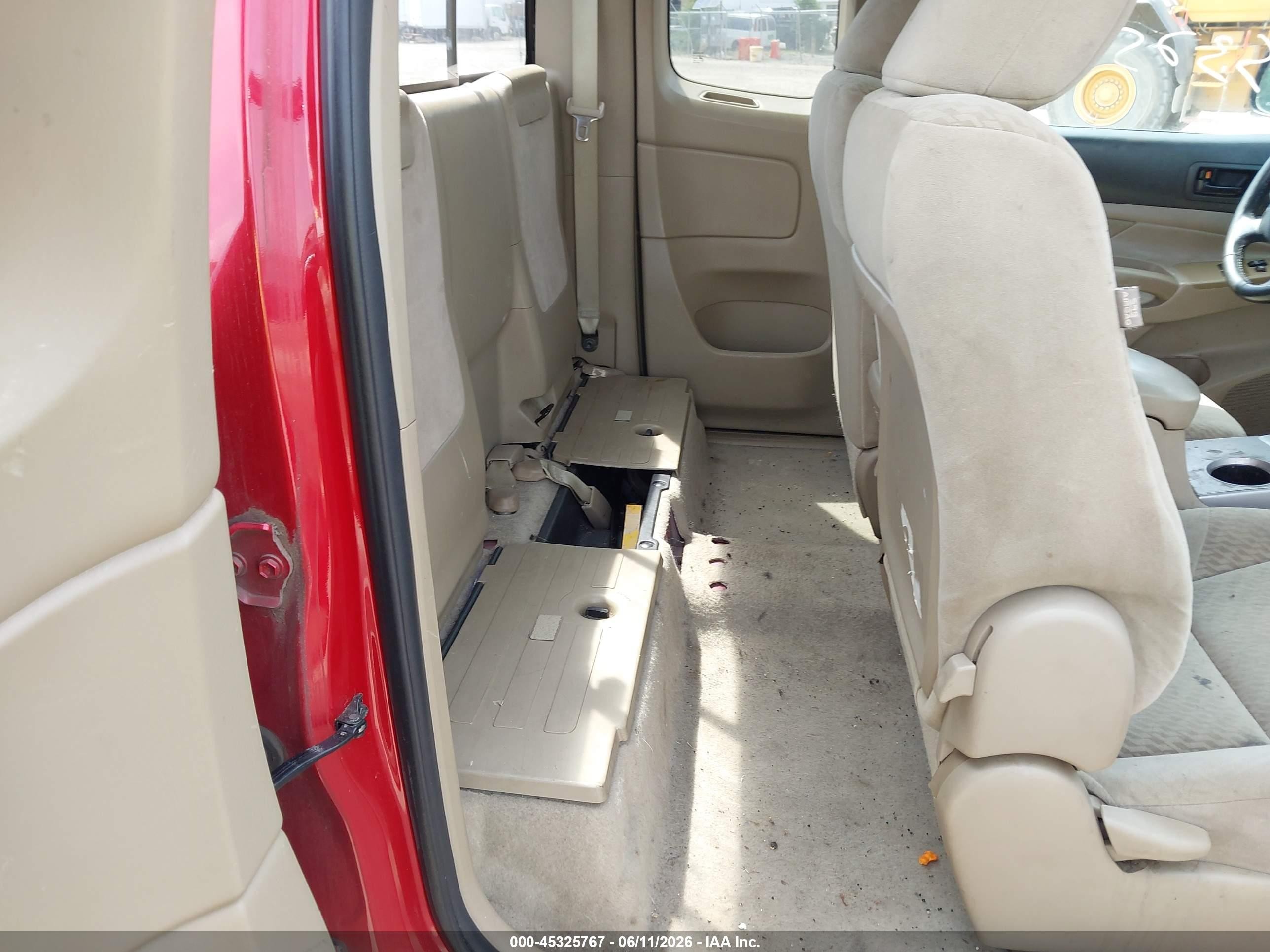 2011 Toyota Tacoma Prerunner V6 Red vin: 5TFTU4GN9BX010997