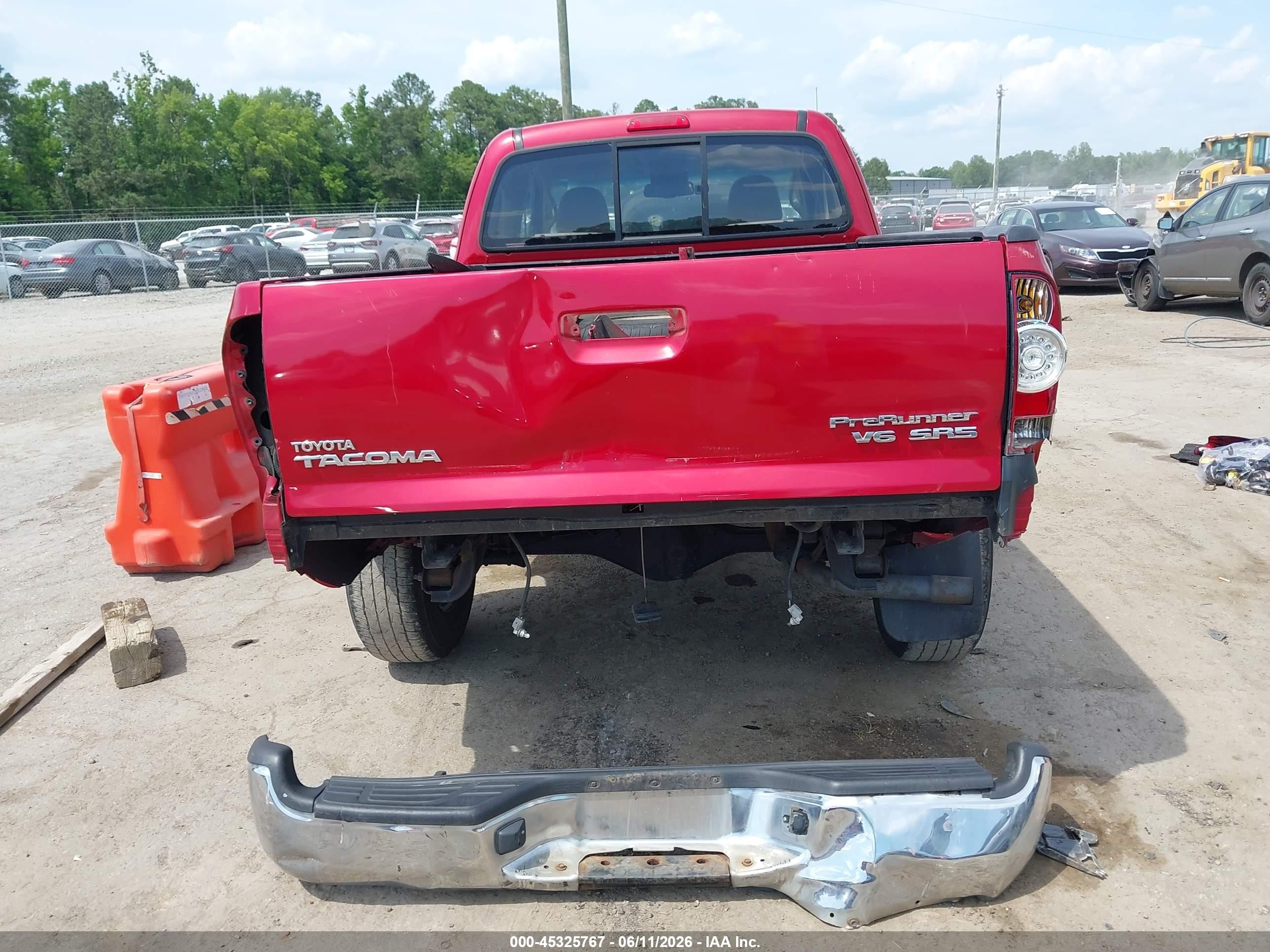 2011 Toyota Tacoma Prerunner V6 Red vin: 5TFTU4GN9BX010997