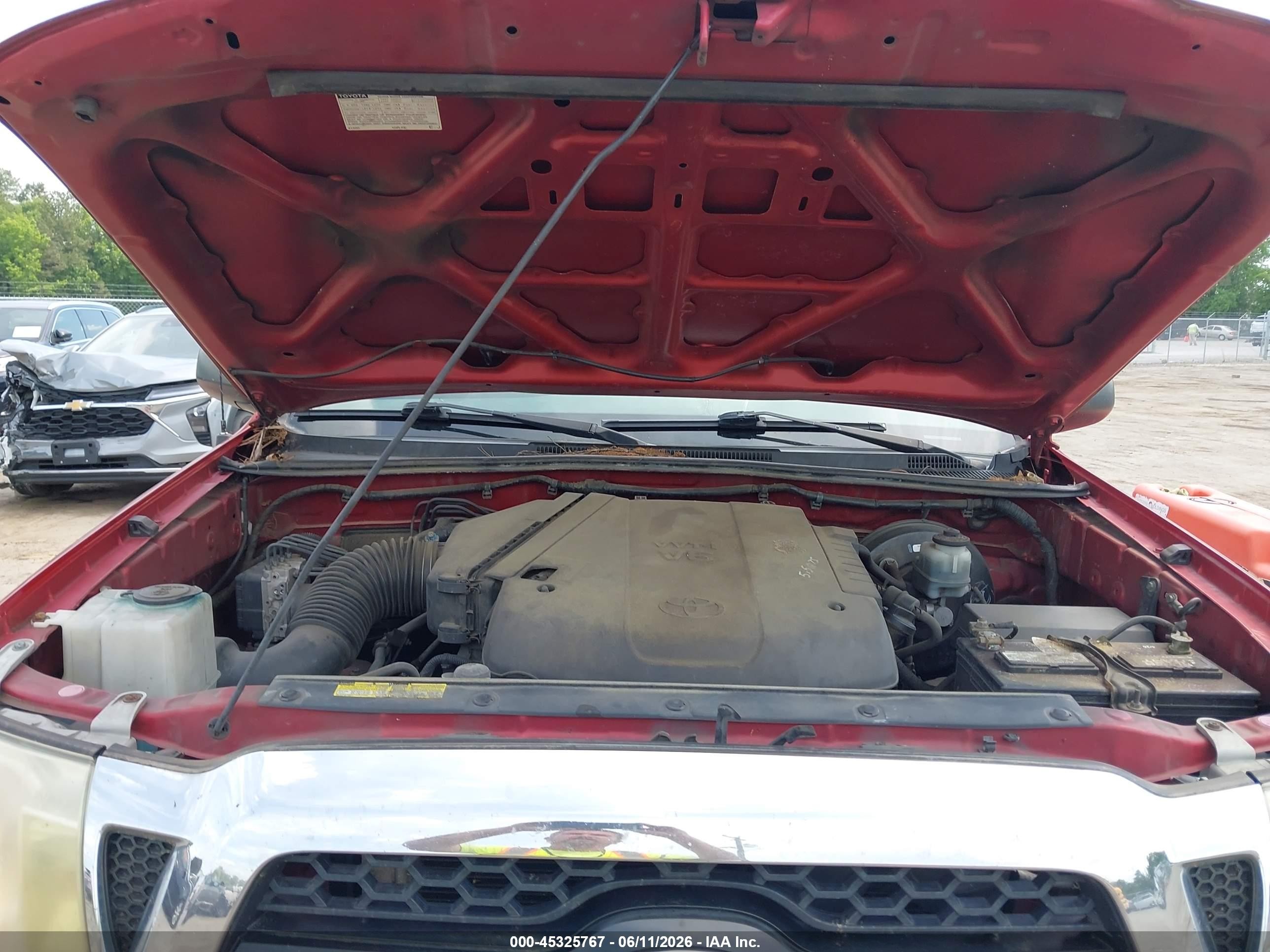 2011 Toyota Tacoma Prerunner V6 Red vin: 5TFTU4GN9BX010997