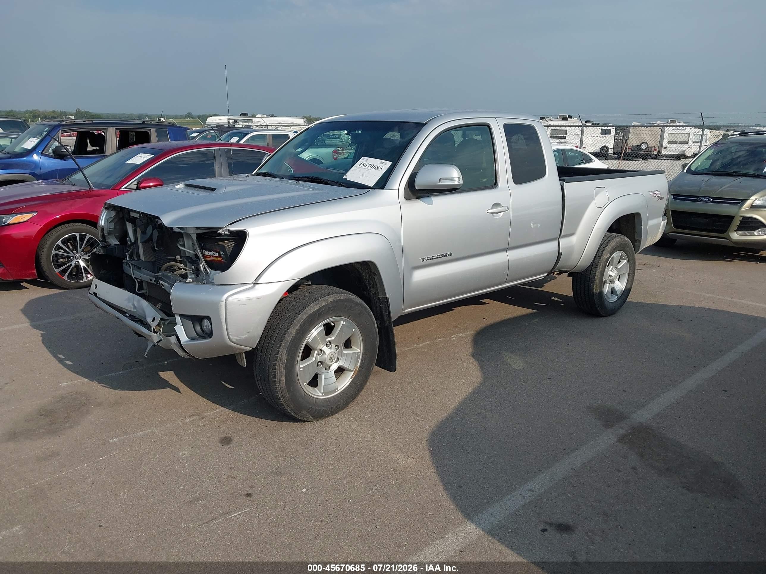2013 Toyota Tacoma Prerunner V6 Серебряный vin: 5TFTU4GN9DX034123