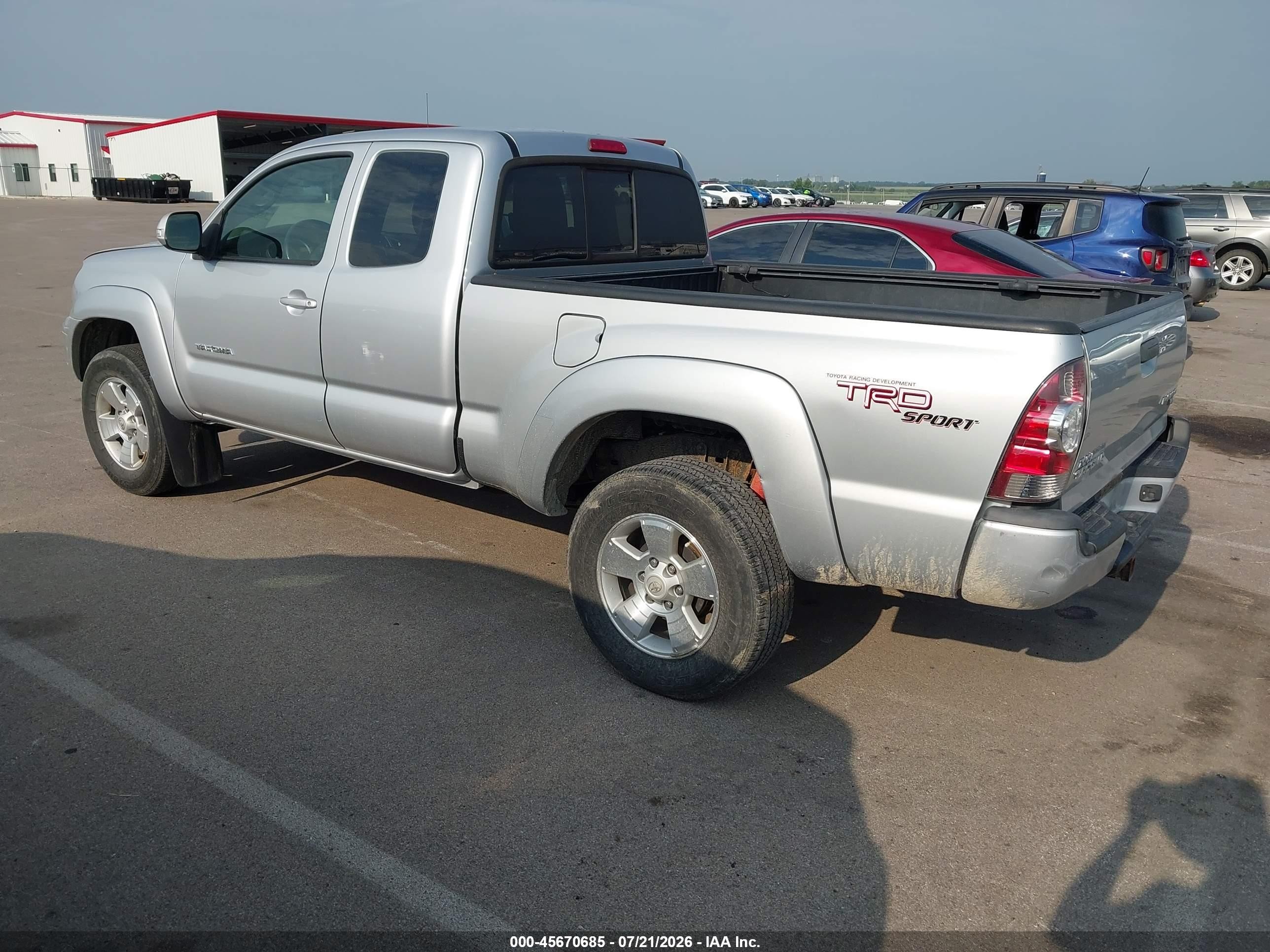 2013 Toyota Tacoma Prerunner V6 Серебряный vin: 5TFTU4GN9DX034123