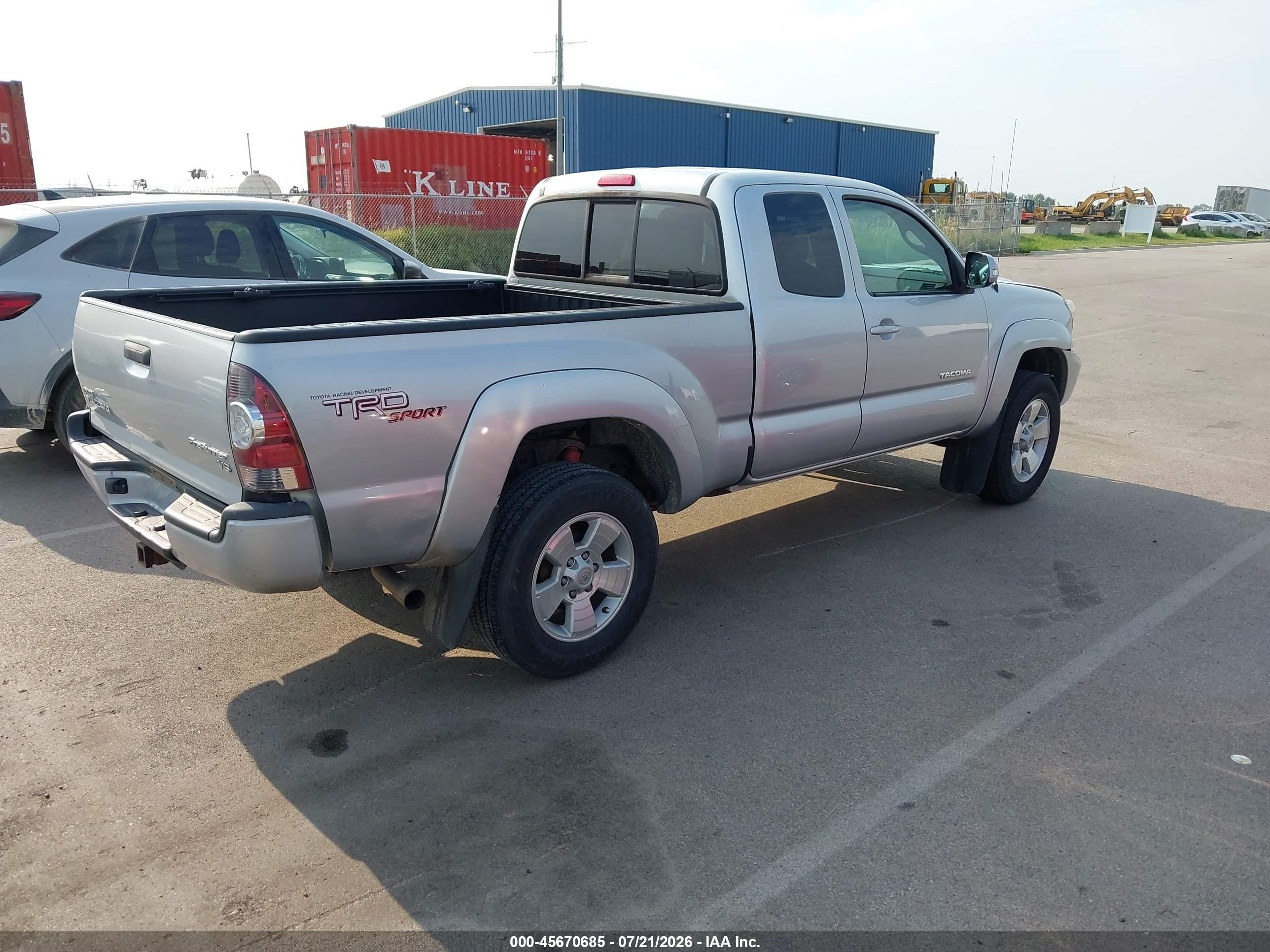 2013 Toyota Tacoma Prerunner V6 Серебряный vin: 5TFTU4GN9DX034123