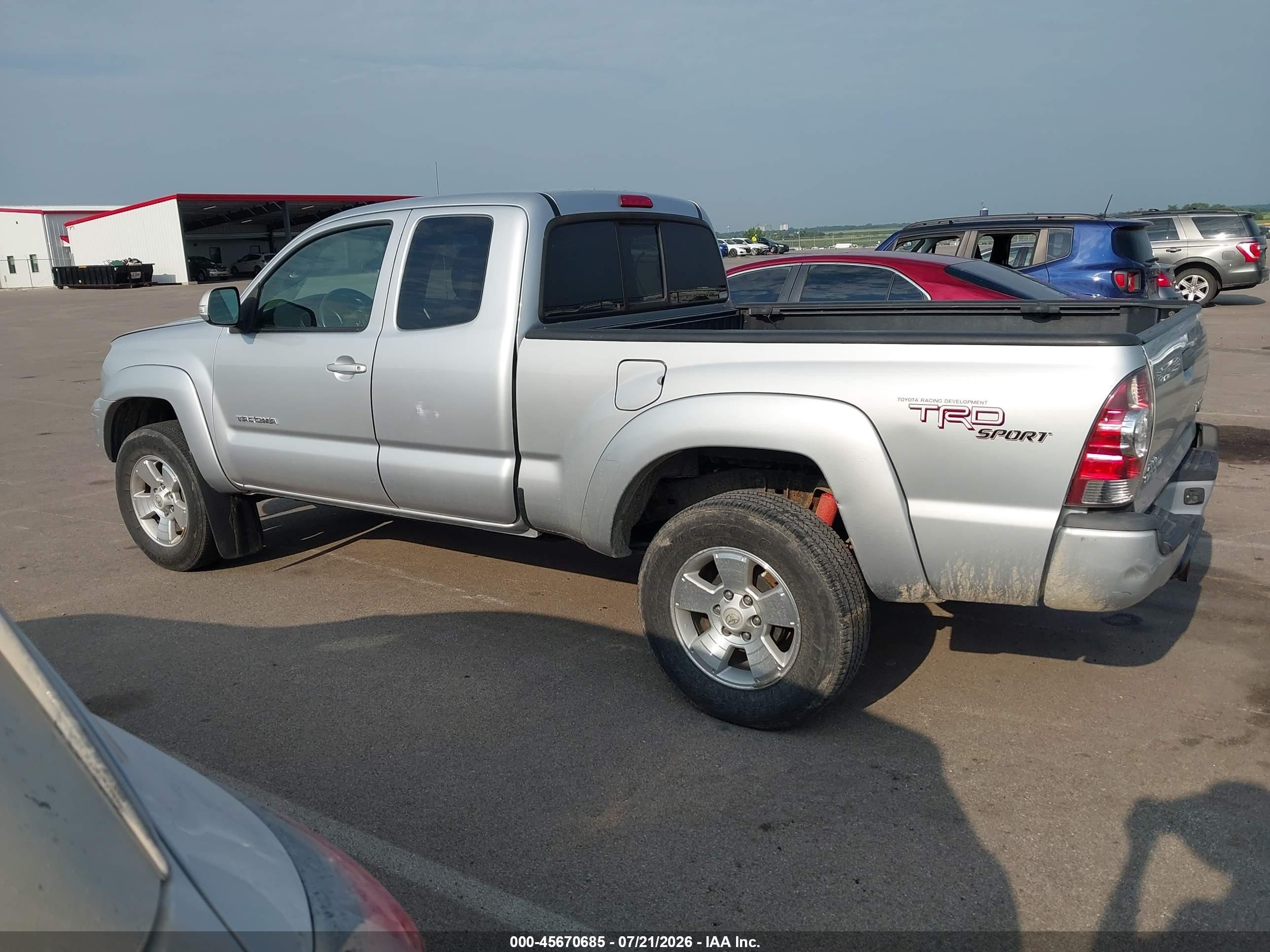 2013 Toyota Tacoma Prerunner V6 Серебряный vin: 5TFTU4GN9DX034123
