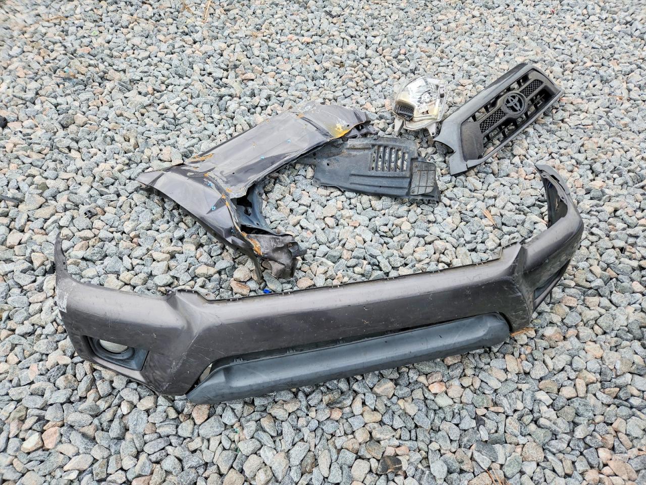 2015 Toyota Tacoma Prerunner Access Cab Gray vin: 5TFTU4GN9FX067951