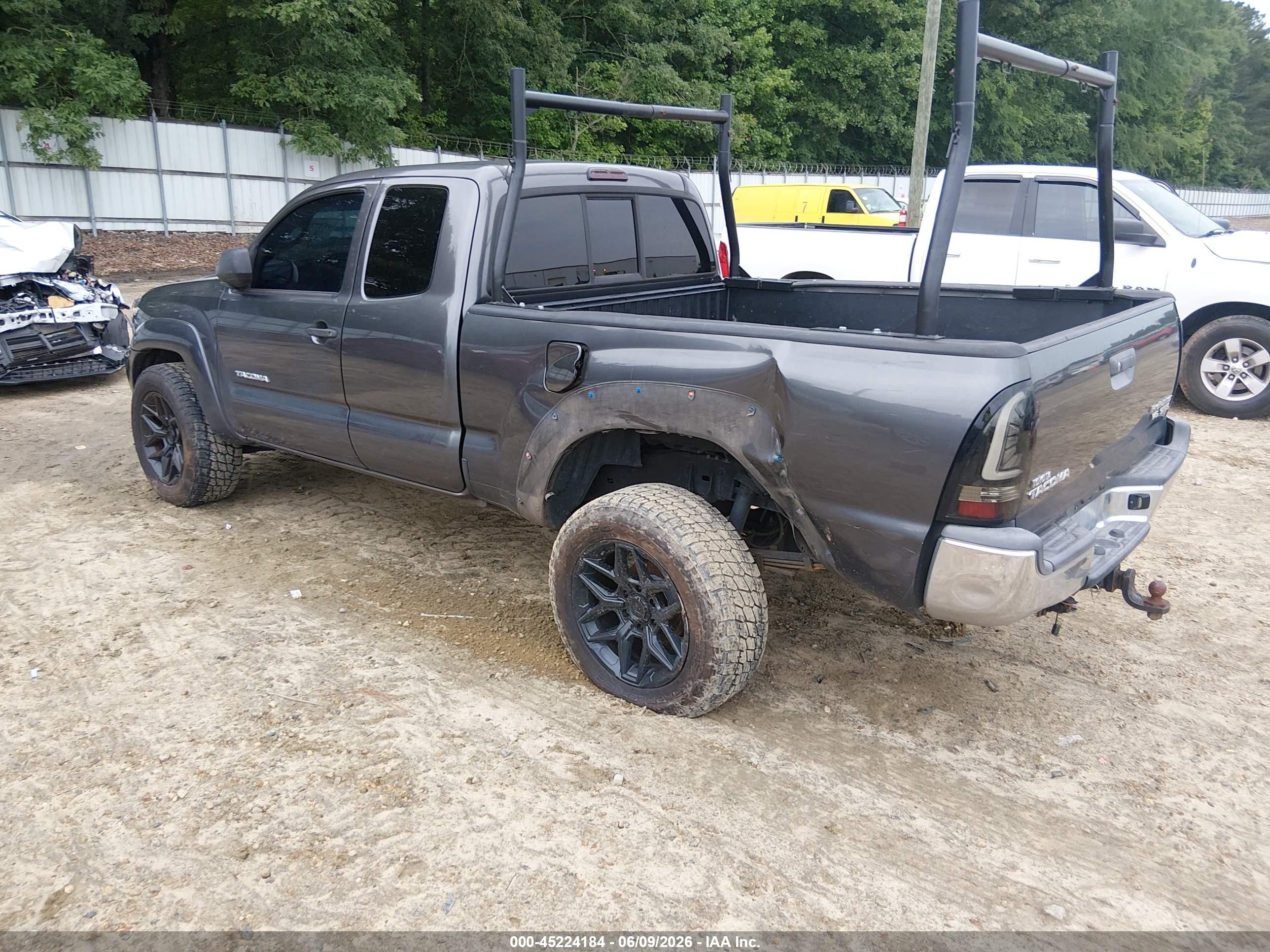 2013 Toyota Tacoma Prerunner V6 Gray vin: 5TFTU4GNXDX045194