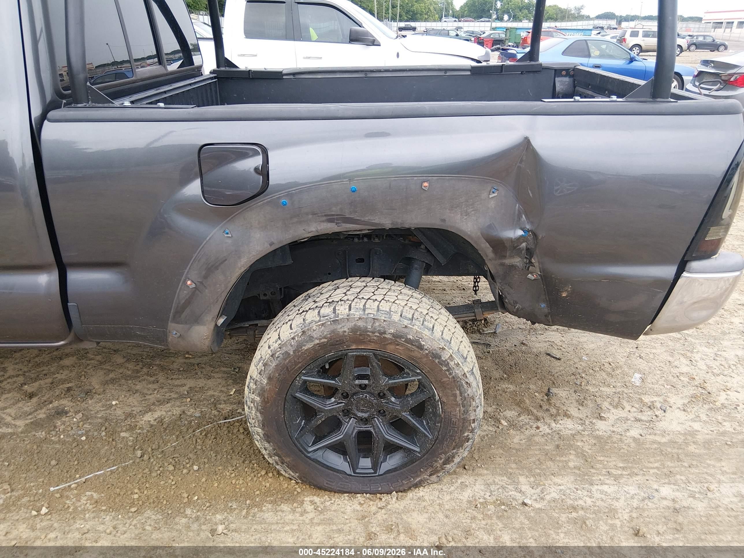 2013 Toyota Tacoma Prerunner V6 Gray vin: 5TFTU4GNXDX045194