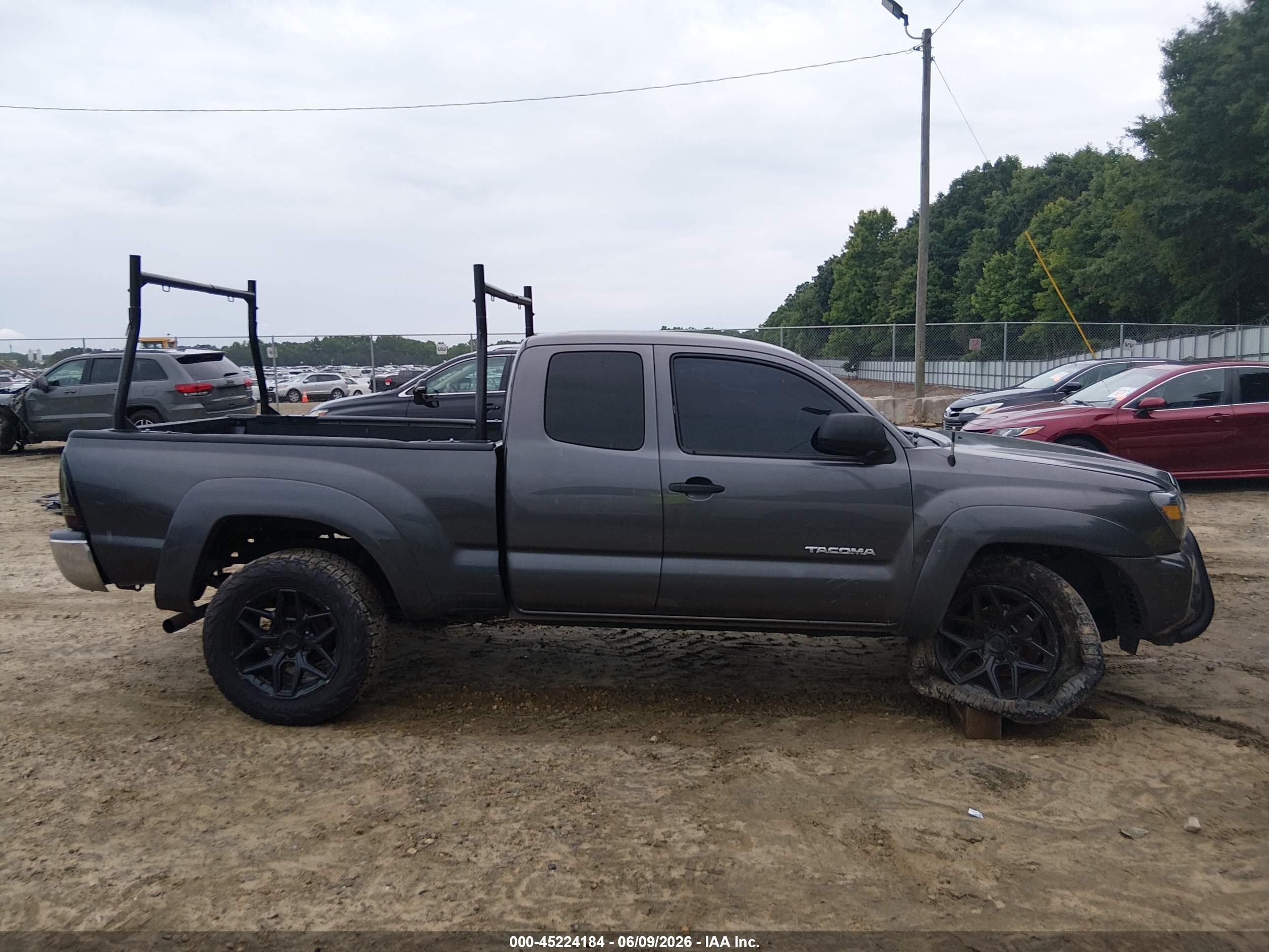2013 Toyota Tacoma Prerunner V6 Gray vin: 5TFTU4GNXDX045194