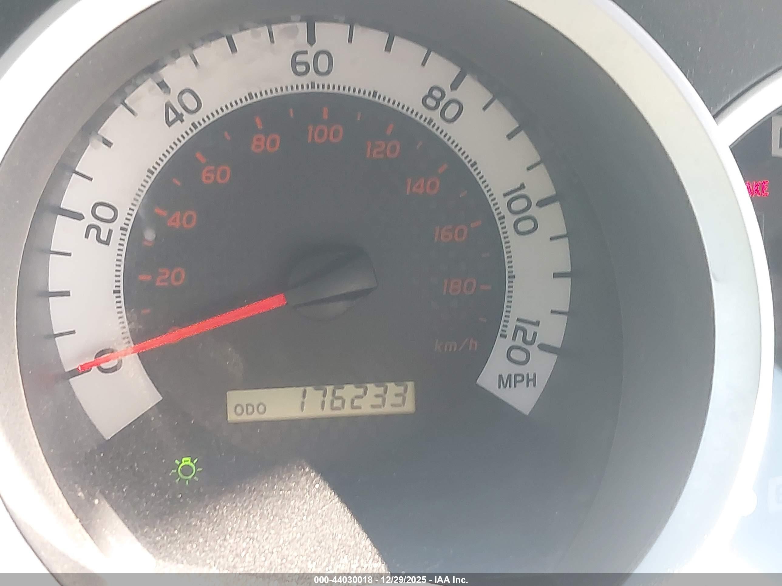 2014 Toyota Tacoma   Белый vin: 5TFTX4CN0EX046451