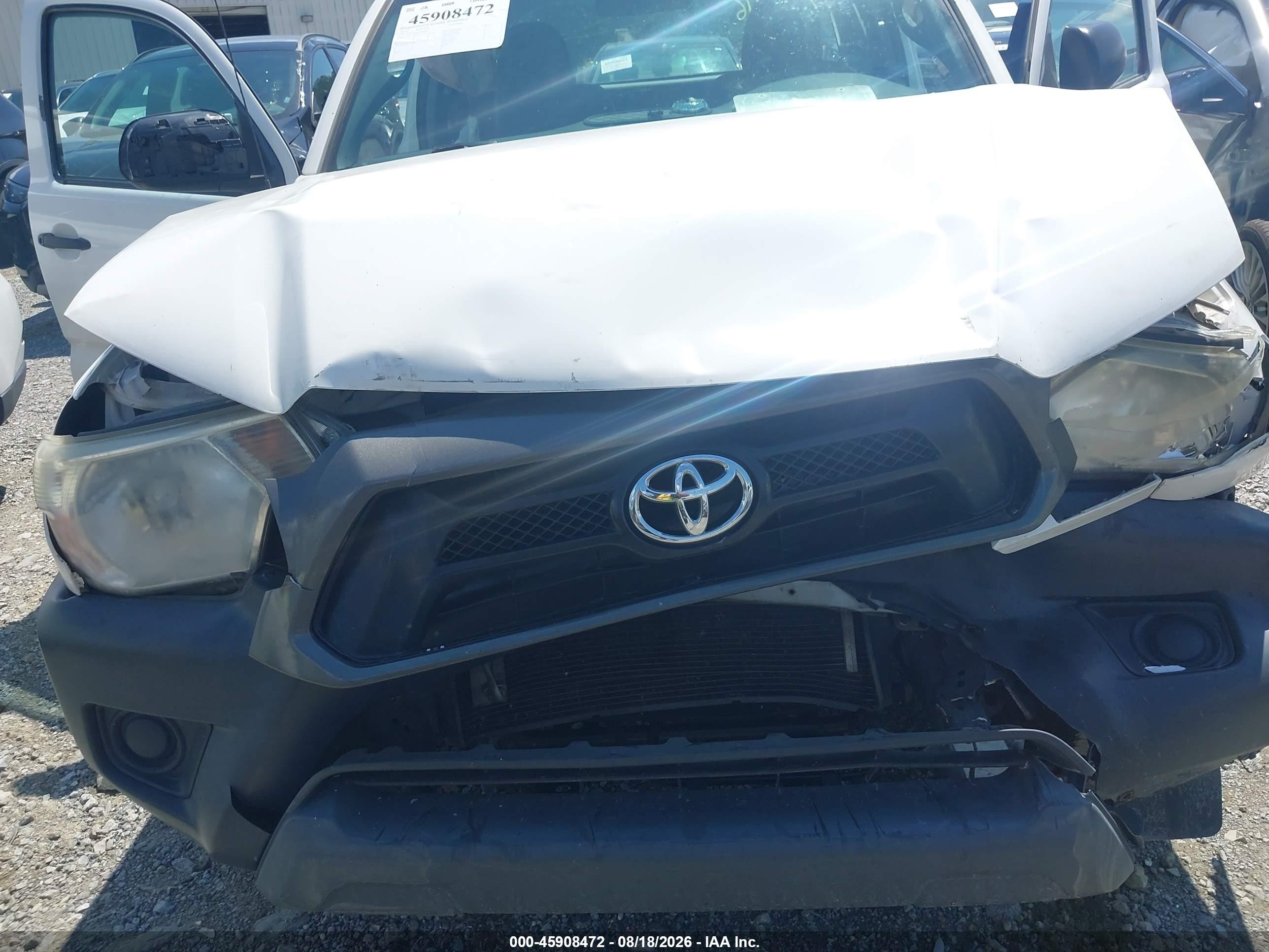 2015 Toyota Tacoma   White vin: 5TFTX4CN0FX056821