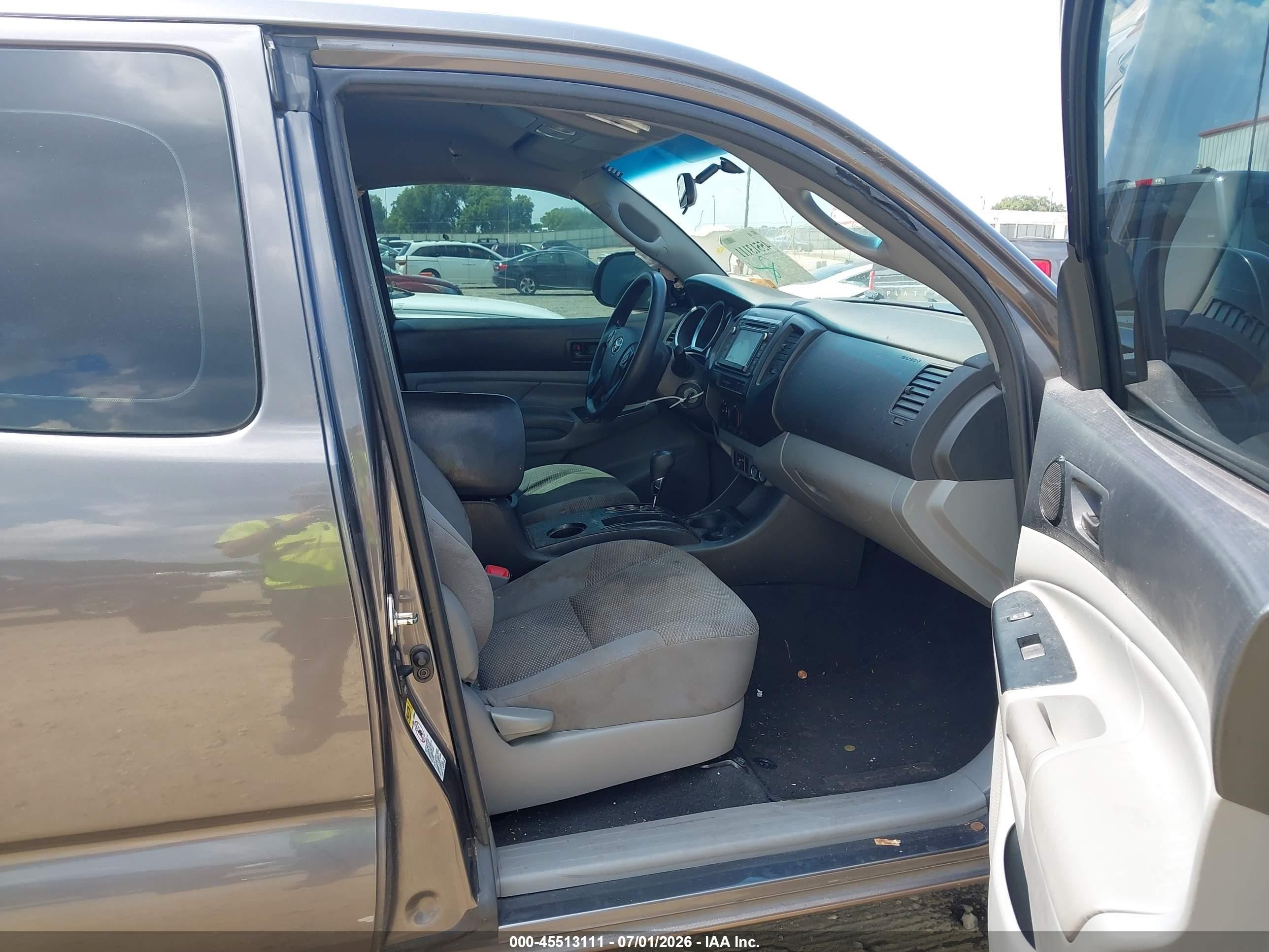 2015 Toyota Tacoma   Gray vin: 5TFTX4CN1FX055628