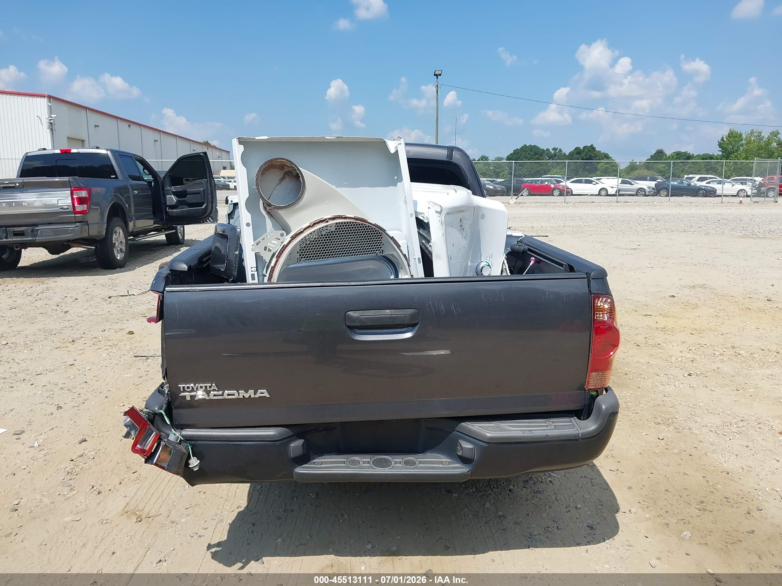 2015 Toyota Tacoma   Gray vin: 5TFTX4CN1FX055628