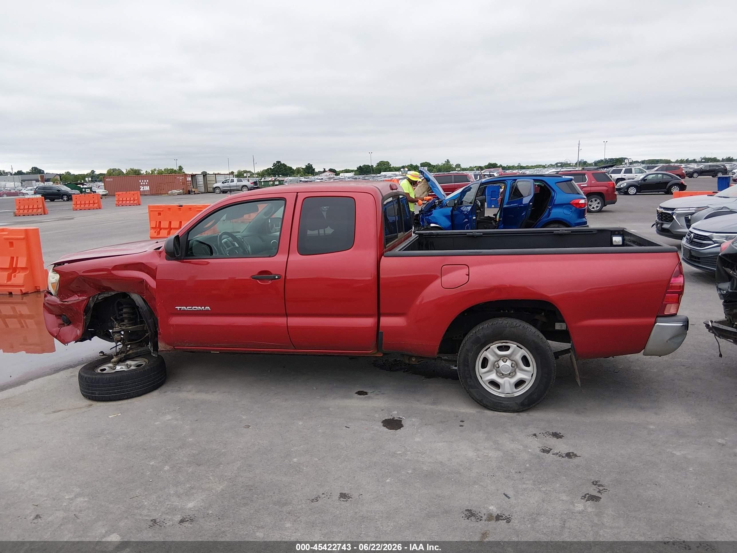 2013 Toyota Tacoma   Red vin: 5TFTX4CN2DX022490