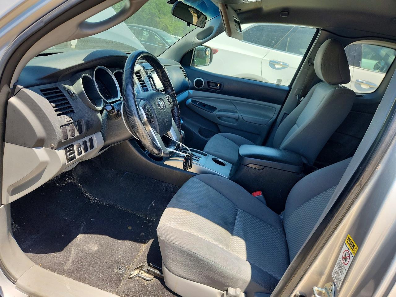 2014 Toyota Tacoma Access Cab Серебряный vin: 5TFTX4CN2EX039534