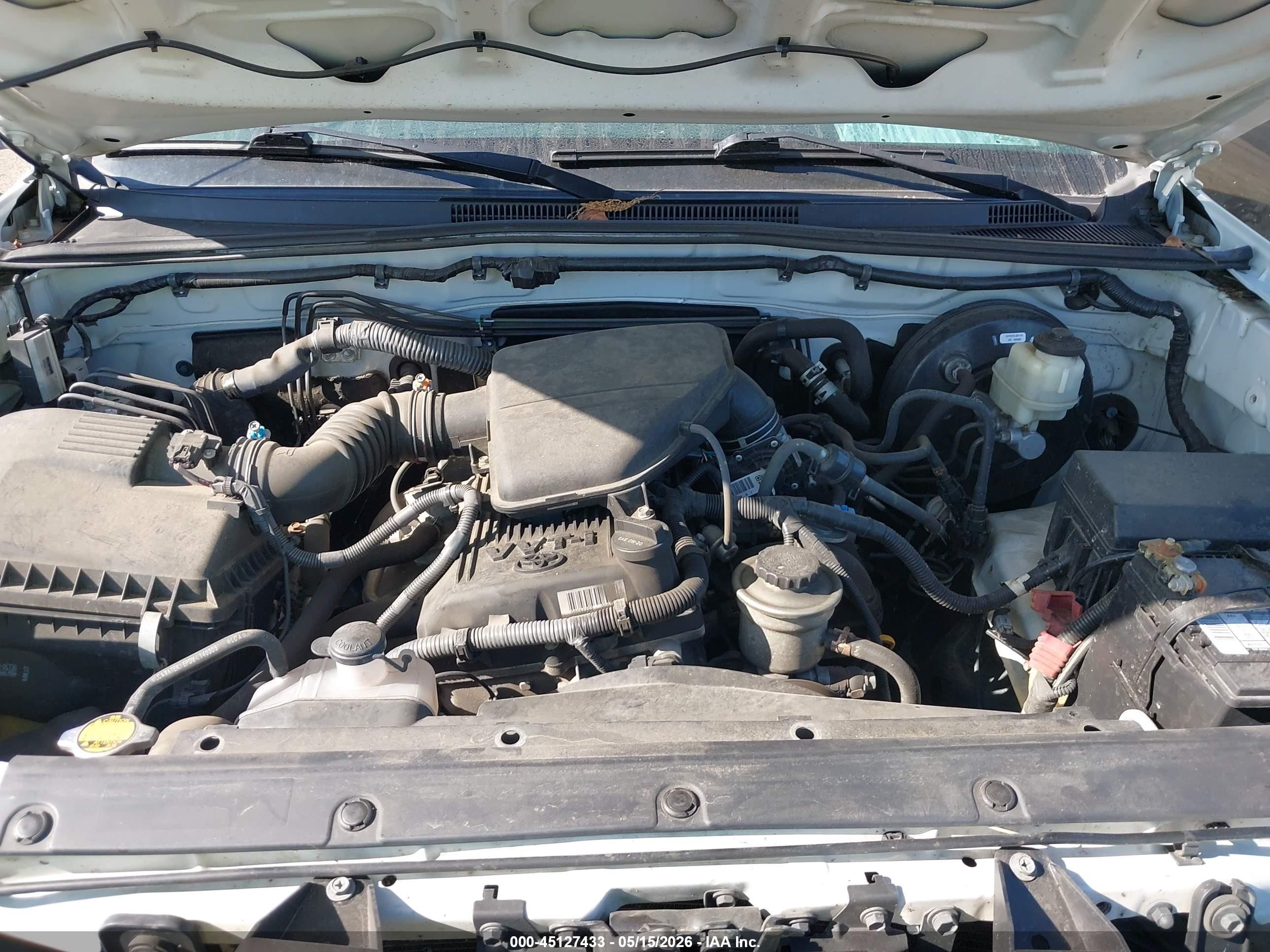 2014 Toyota Tacoma   White vin: 5TFTX4CN2EX047312