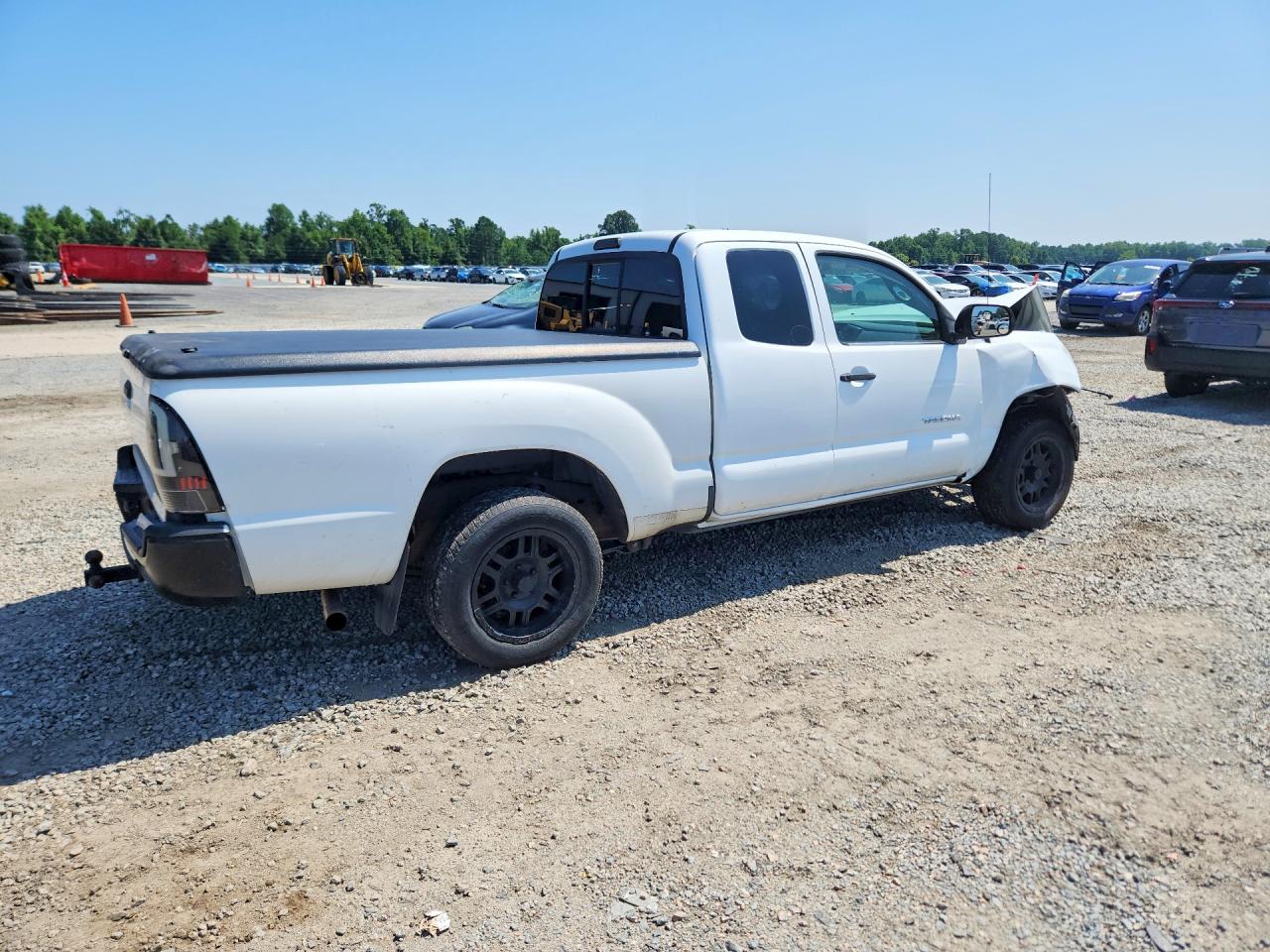 2015 Toyota Tacoma Base White vin: 5TFTX4CN2FX051846