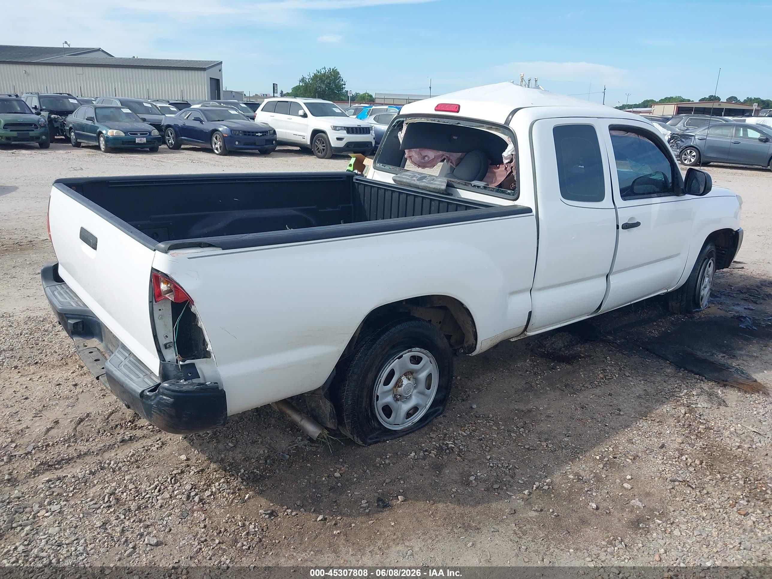 2015 Toyota Tacoma   White vin: 5TFTX4CN2FX060997