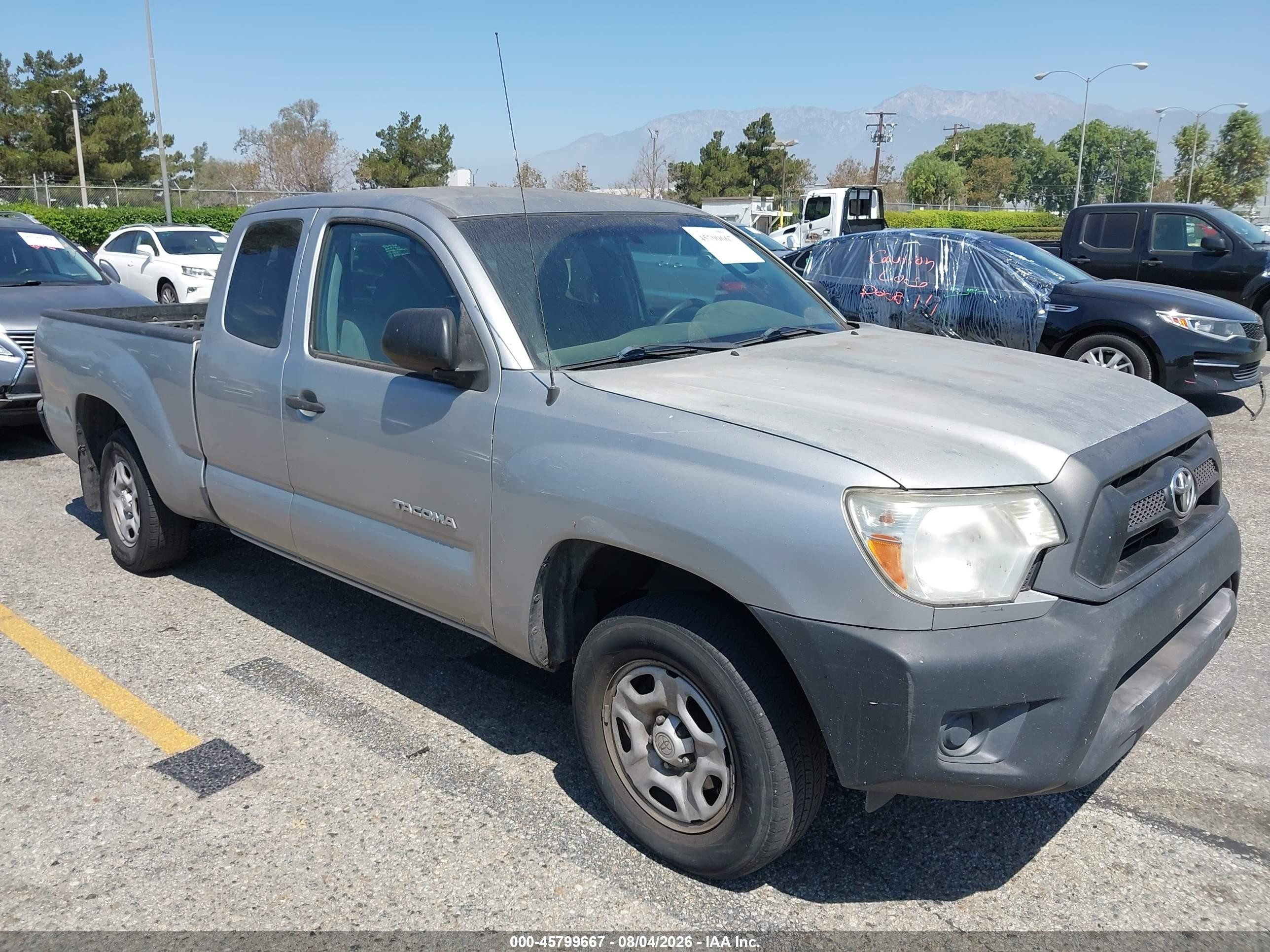 2015 Toyota Tacoma   Silver vin: 5TFTX4CN2FX063141