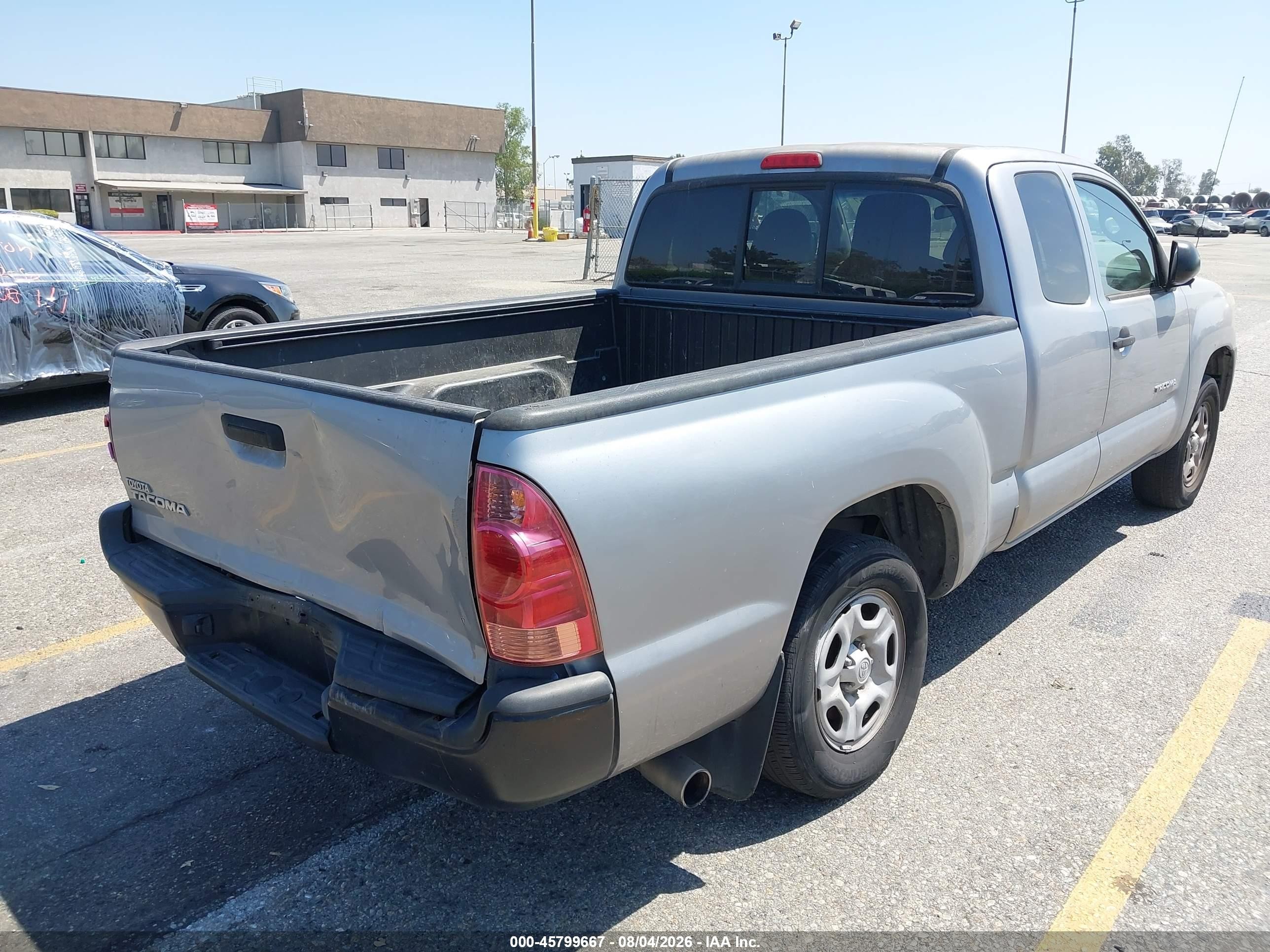 2015 Toyota Tacoma   Silver vin: 5TFTX4CN2FX063141