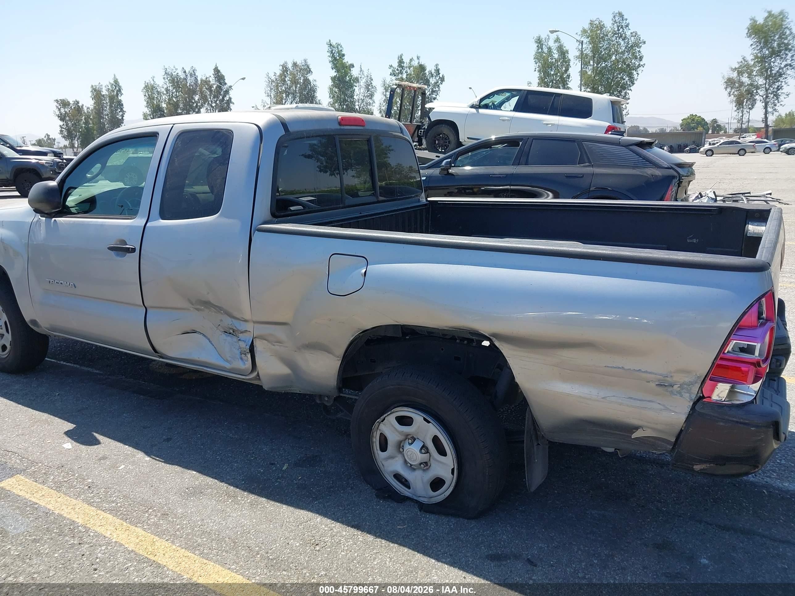2015 Toyota Tacoma   Silver vin: 5TFTX4CN2FX063141