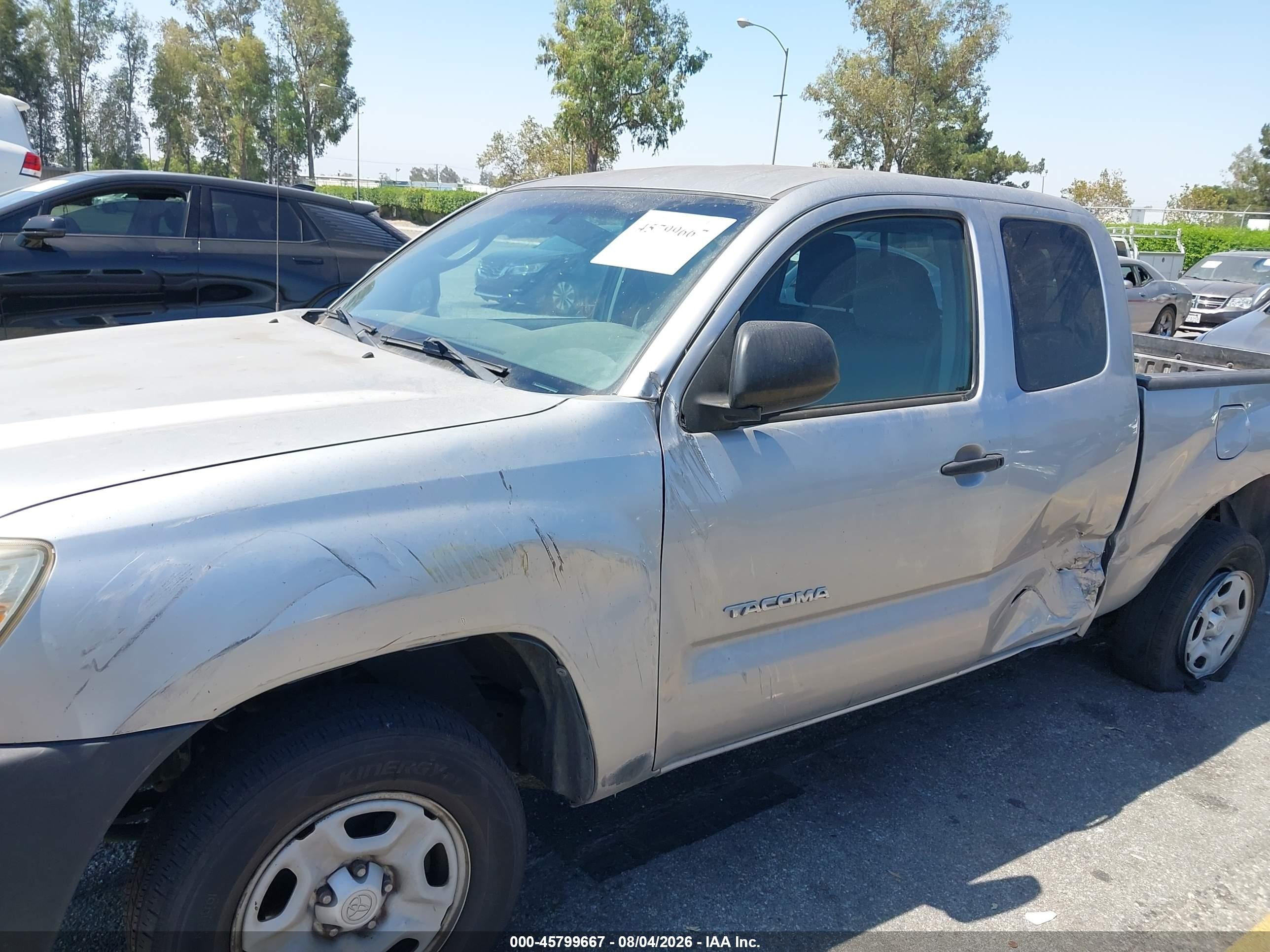 2015 Toyota Tacoma   Silver vin: 5TFTX4CN2FX063141